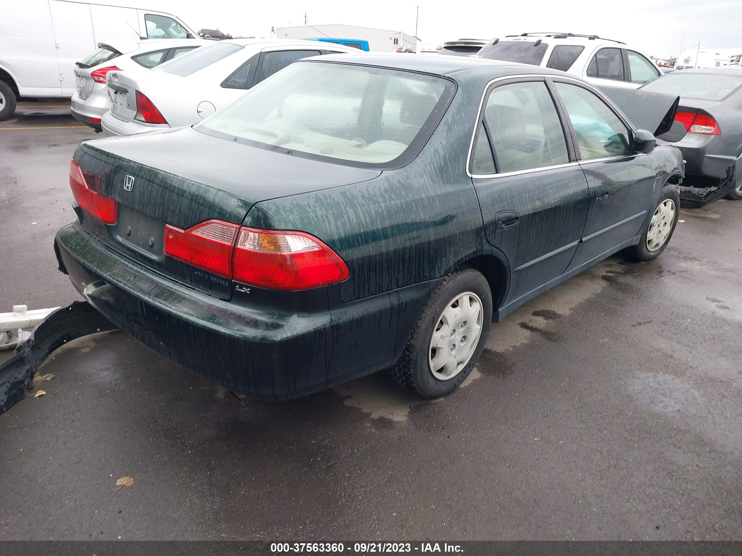 Photo 3 VIN: JHMCG5649YC001138 - HONDA ACCORD 