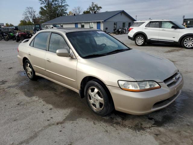 Photo 3 VIN: JHMCG5651YC030979 - HONDA ACCORD 