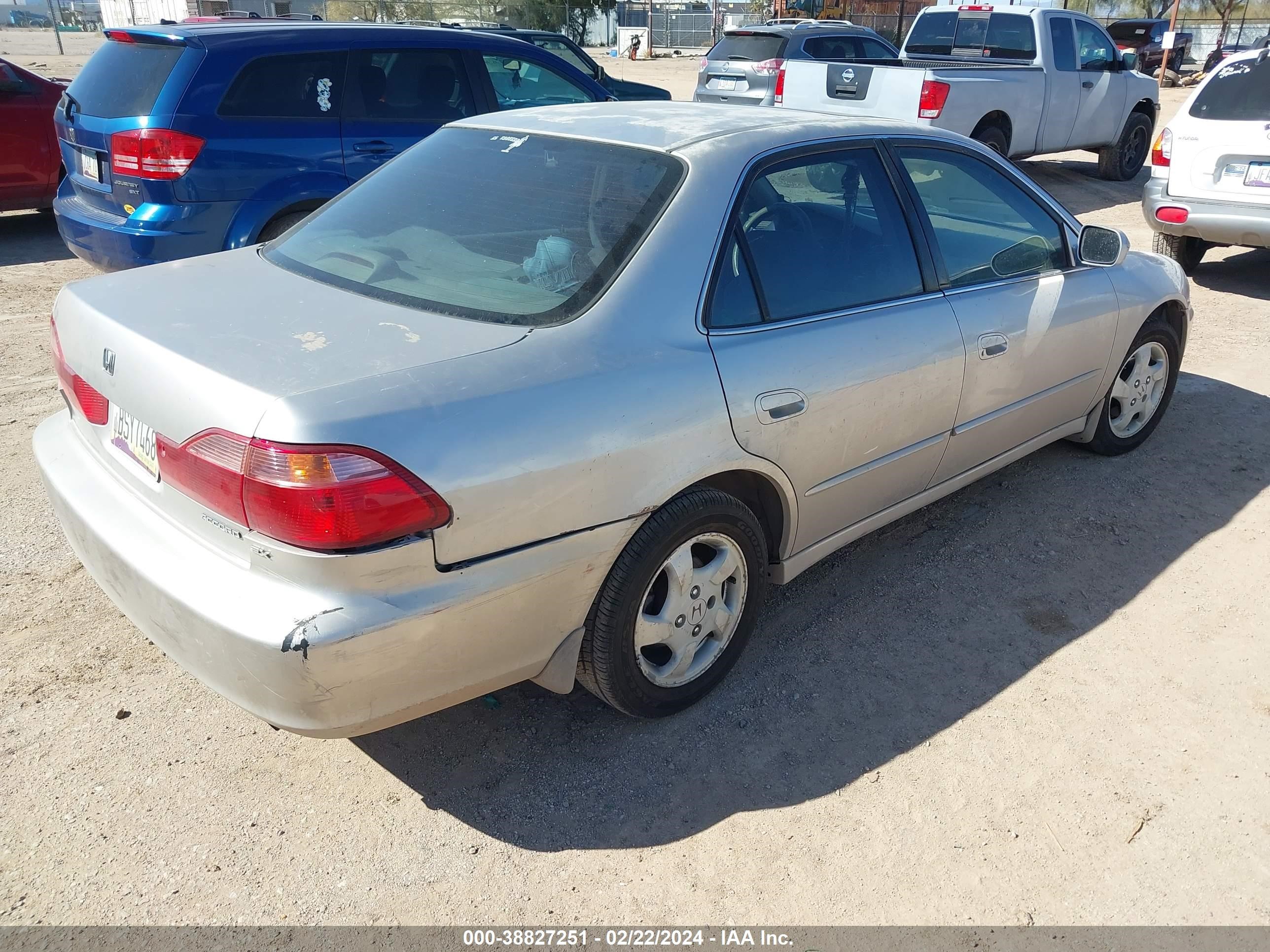 Photo 3 VIN: JHMCG5653XC035535 - HONDA ACCORD 