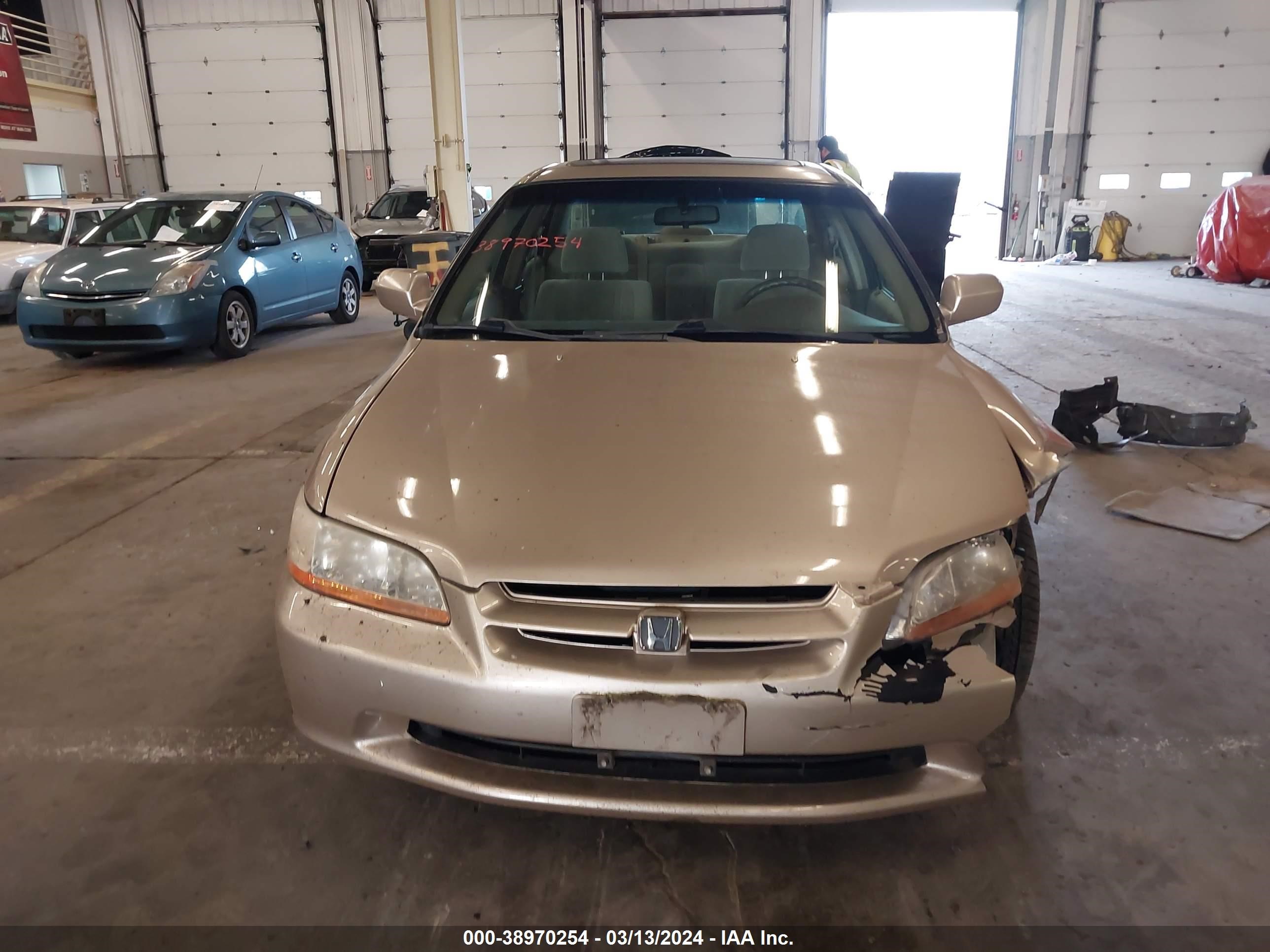 Photo 12 VIN: JHMCG565XYC000153 - HONDA ACCORD 