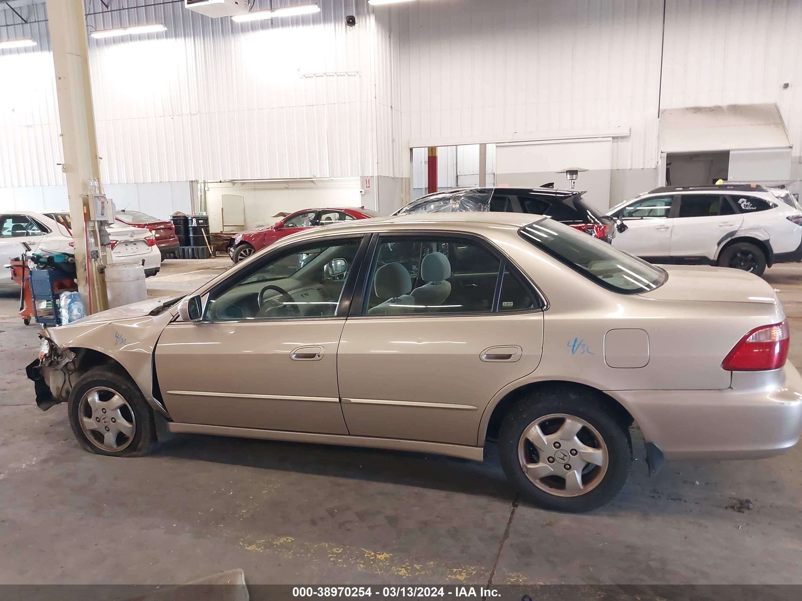 Photo 14 VIN: JHMCG565XYC000153 - HONDA ACCORD 