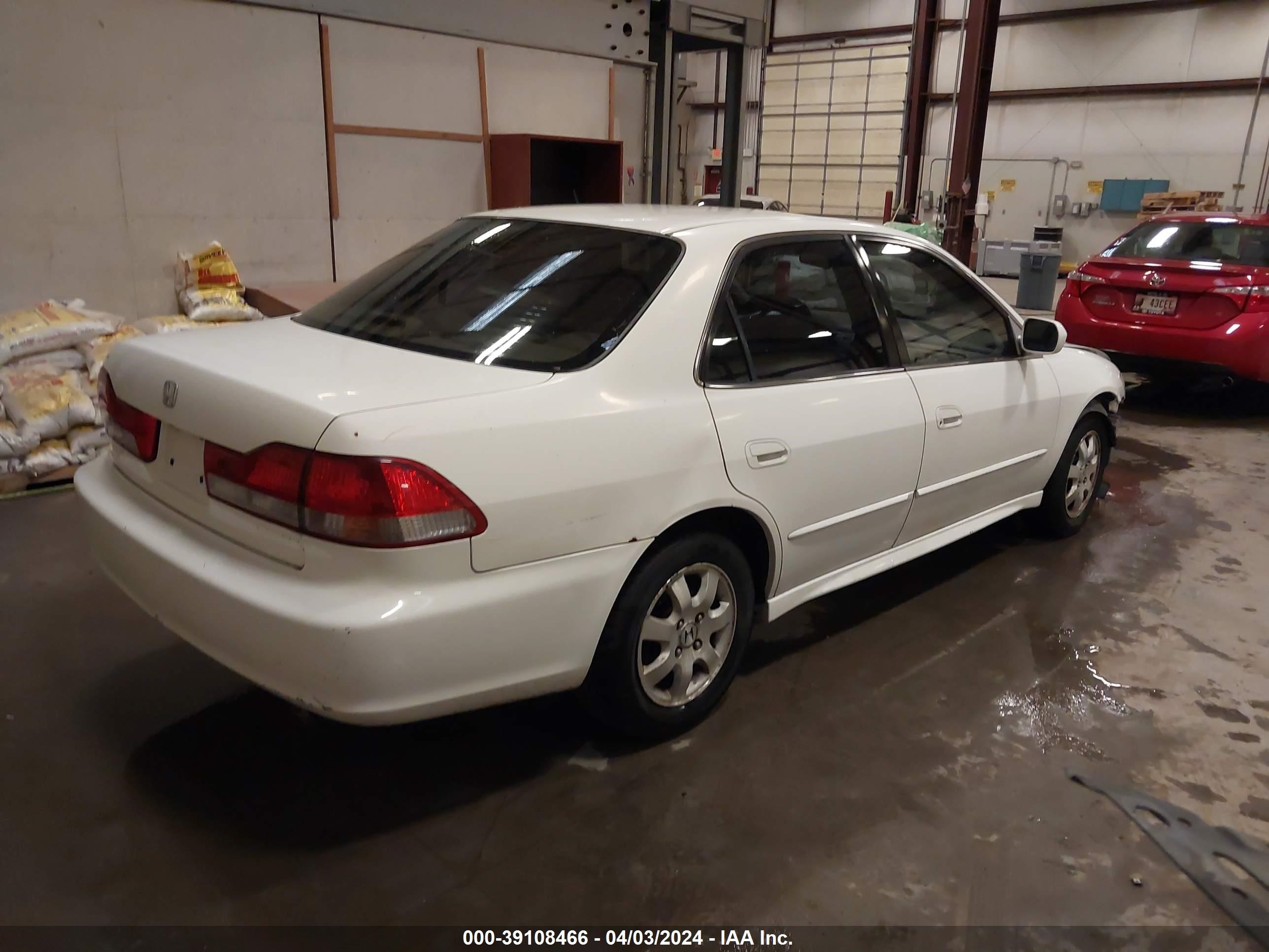 Photo 3 VIN: JHMCG56681C029424 - HONDA ACCORD 