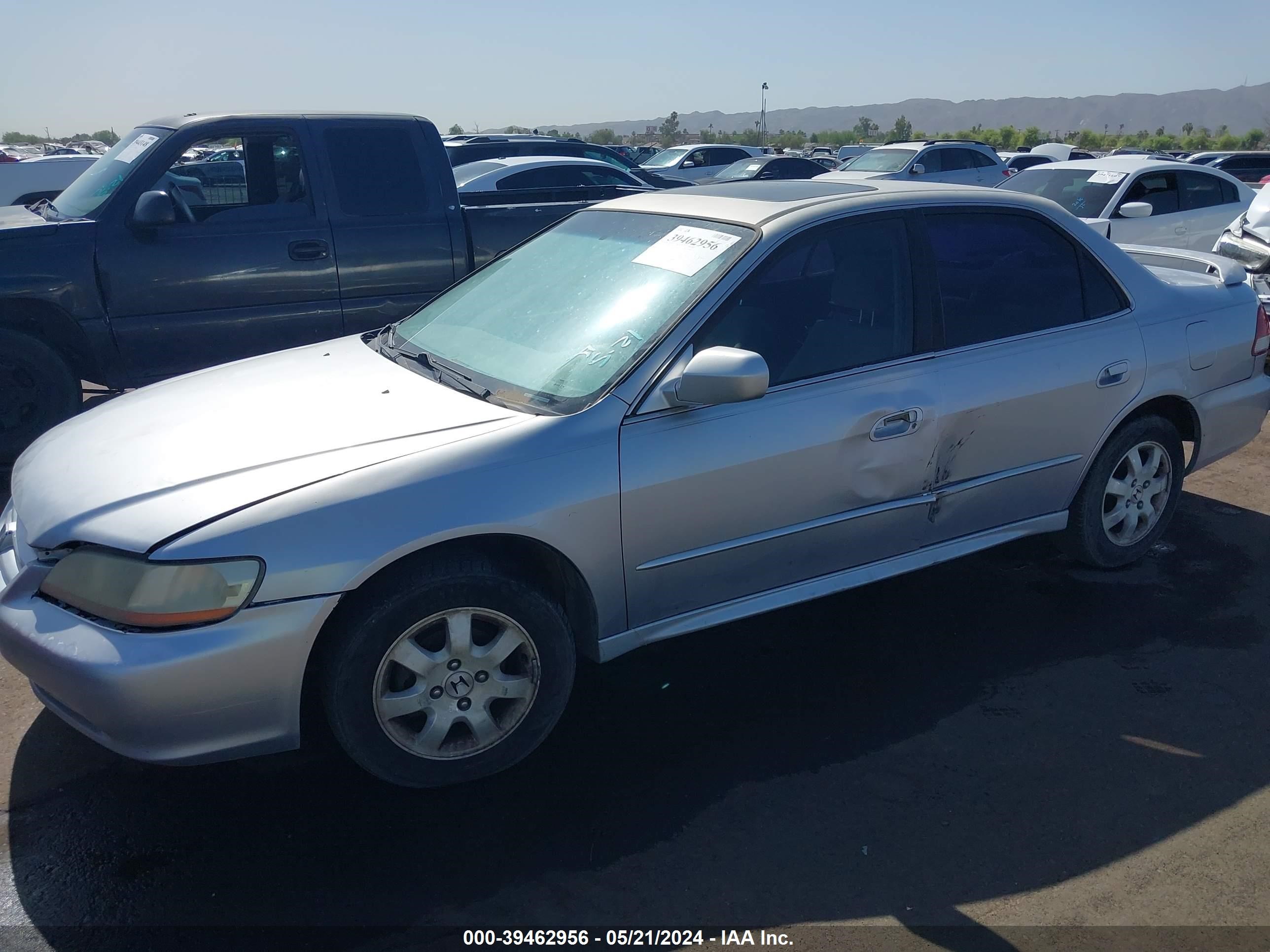 Photo 11 VIN: JHMCG56691C010350 - HONDA ACCORD 