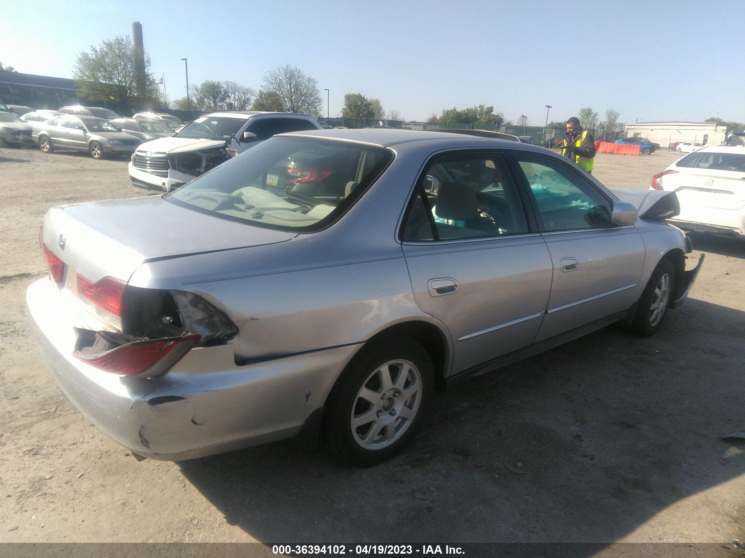 Photo 3 VIN: JHMCG56702C031551 - HONDA ACCORD 