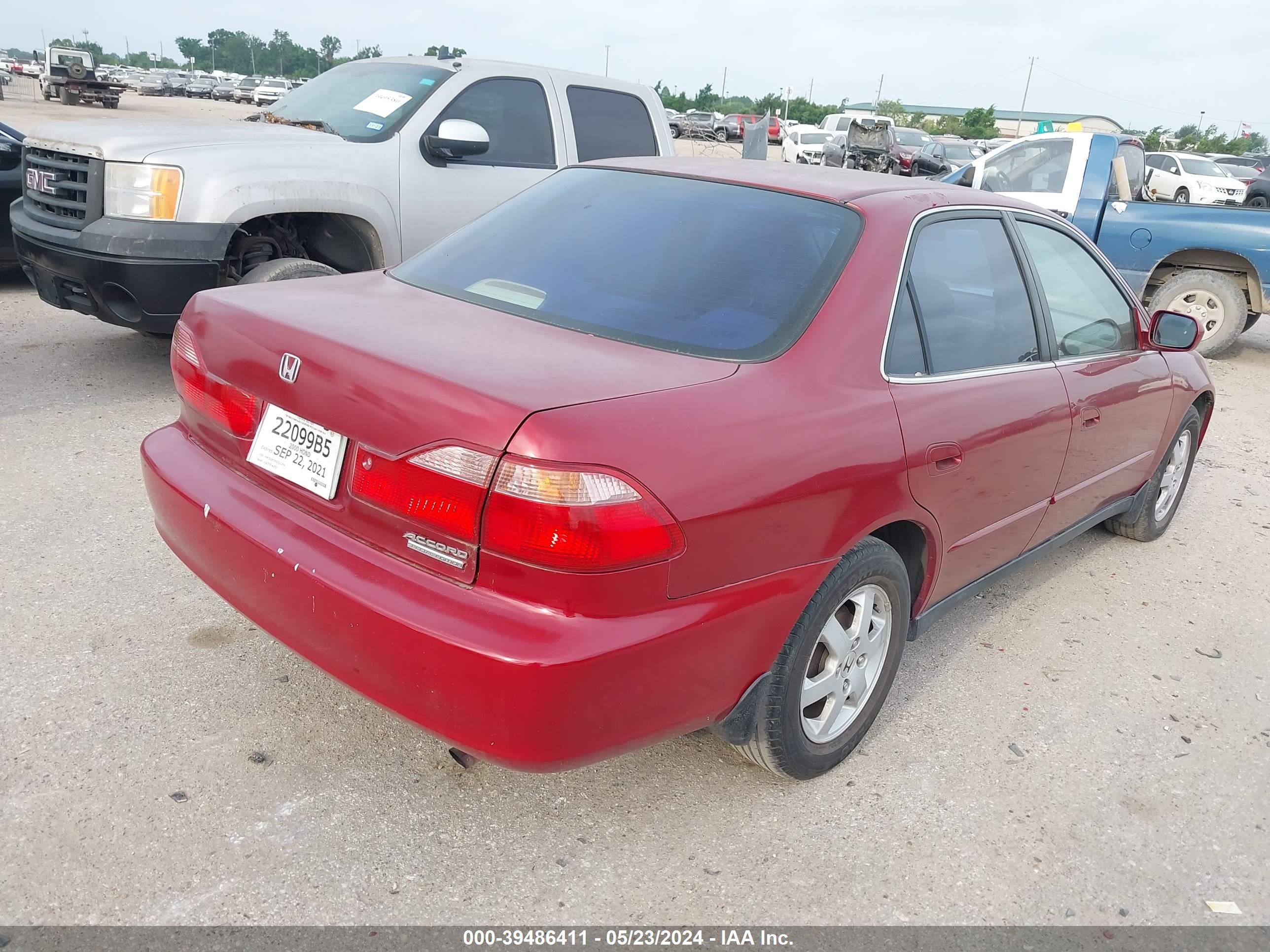 Photo 3 VIN: JHMCG5673YC021394 - HONDA ACCORD 