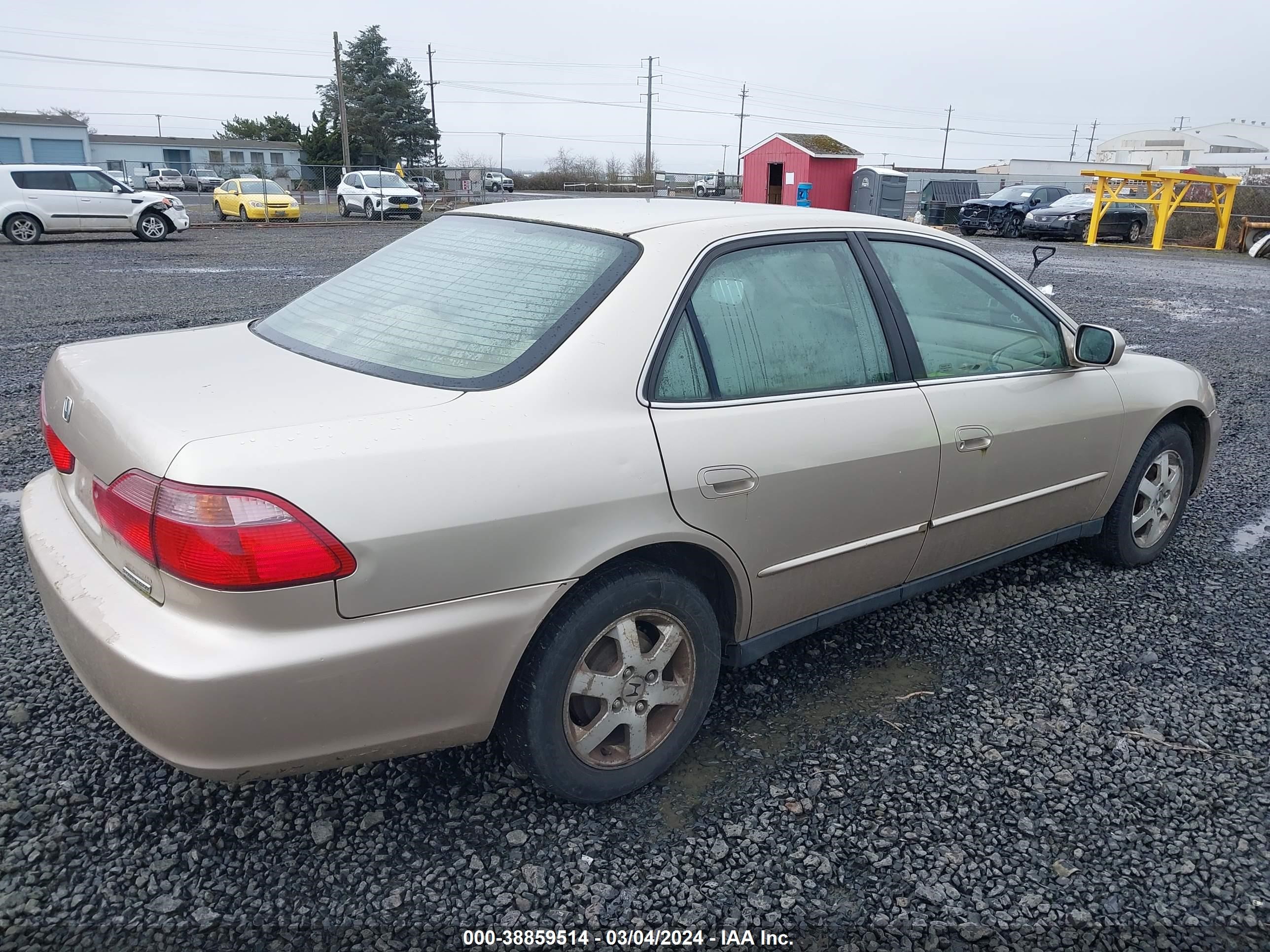 Photo 3 VIN: JHMCG5675YC013510 - HONDA ACCORD 