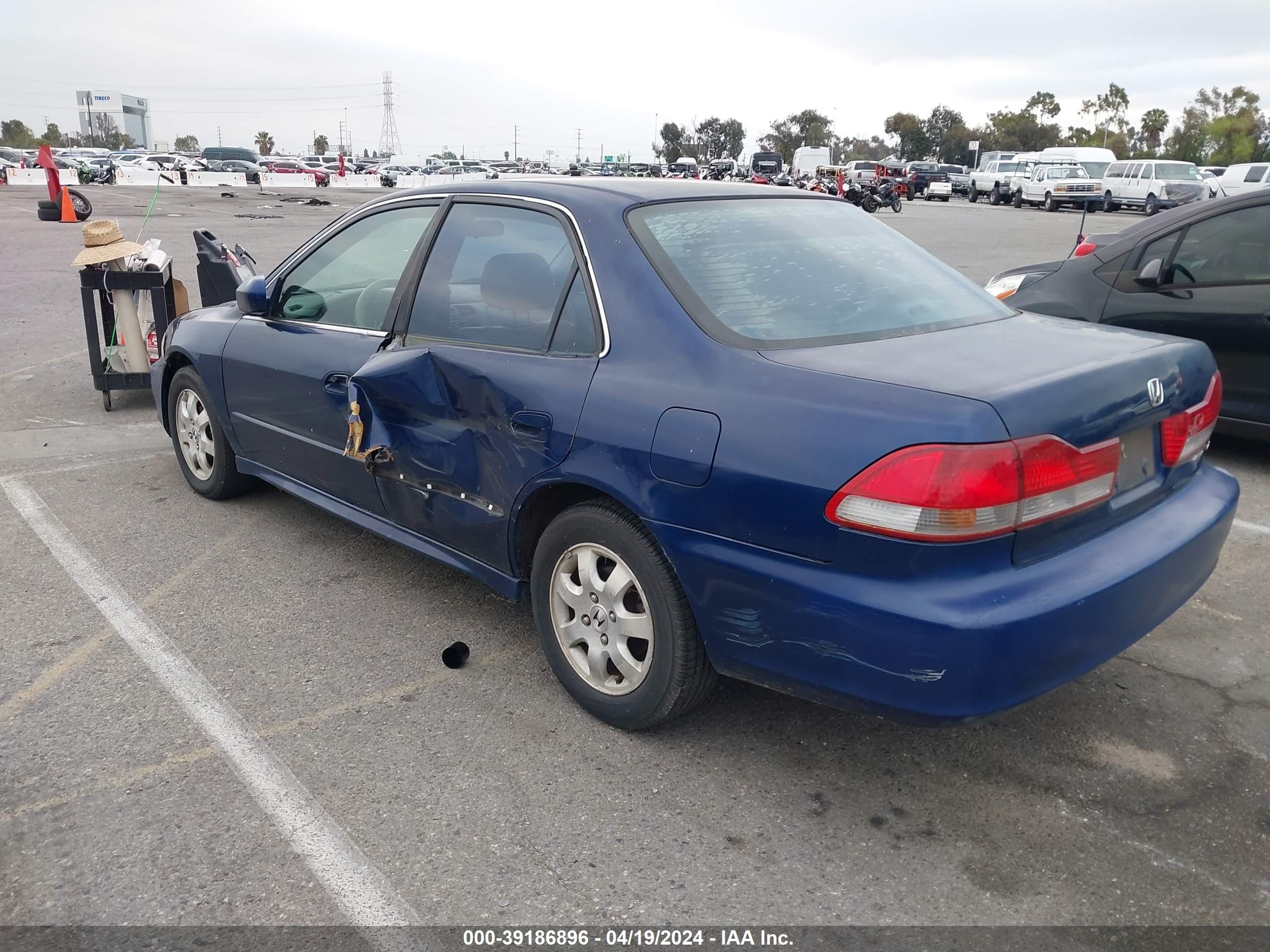 Photo 2 VIN: JHMCG66001C011470 - HONDA ACCORD 