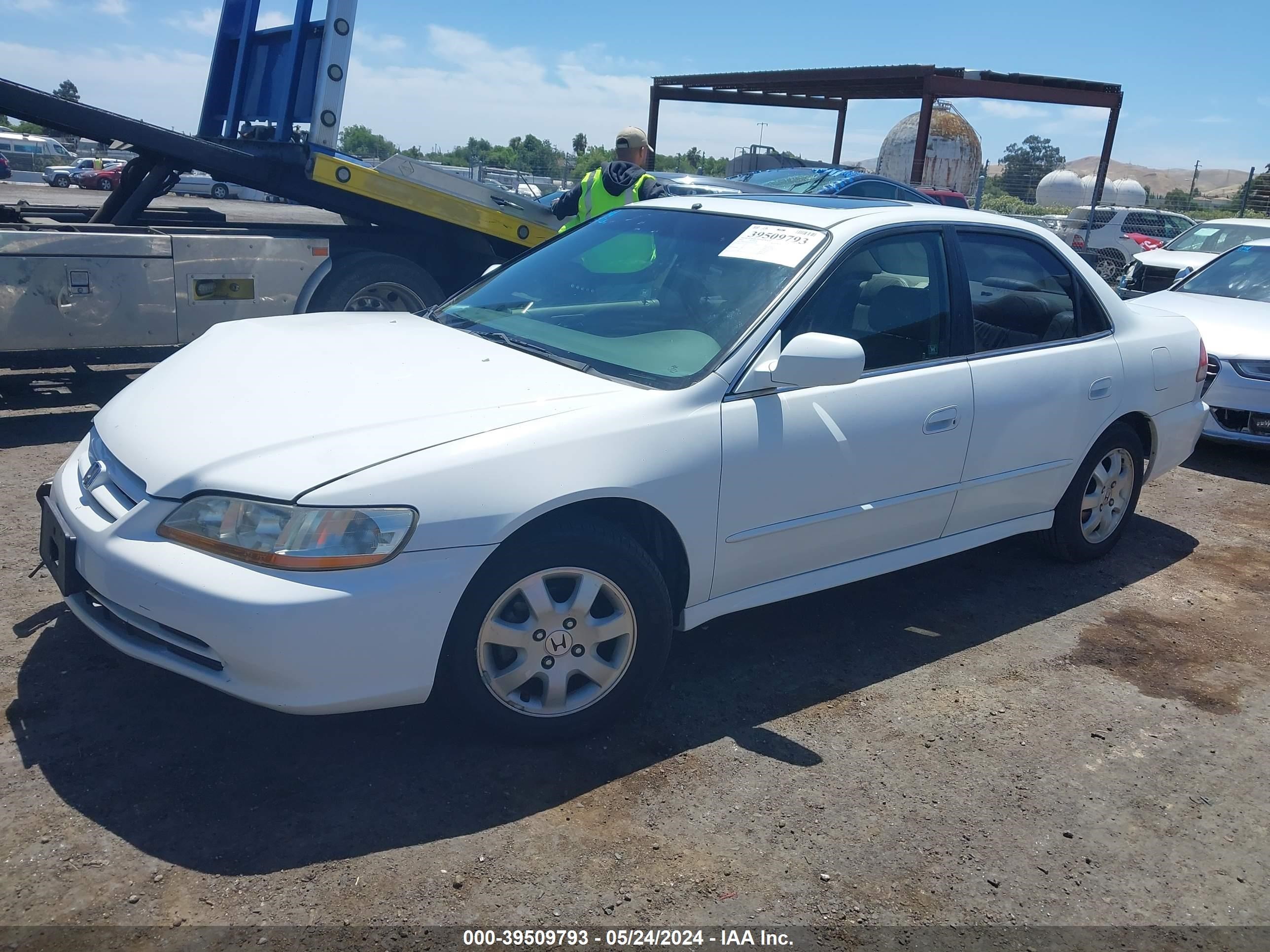 Photo 1 VIN: JHMCG66032C017328 - HONDA ACCORD 