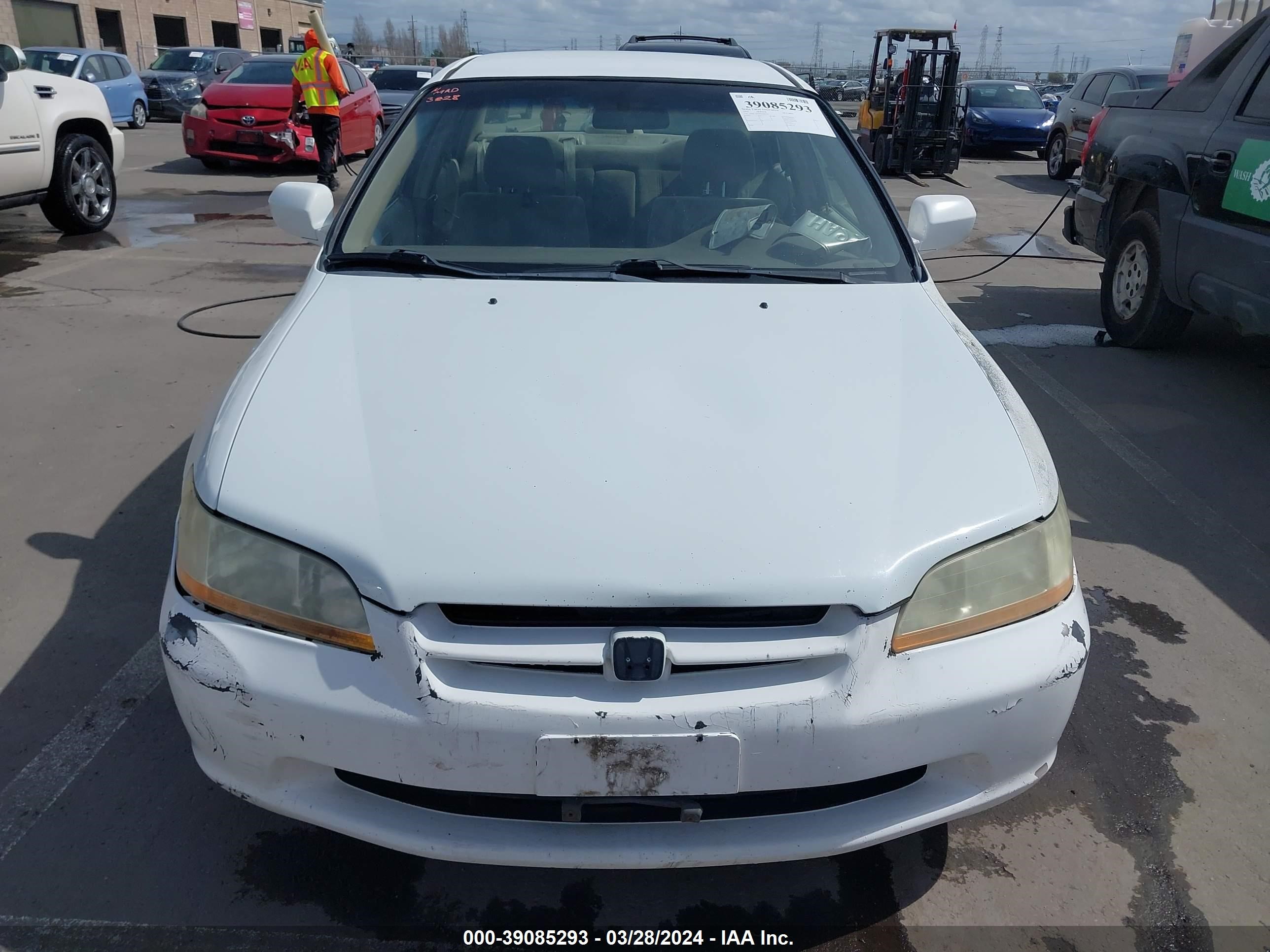 Photo 11 VIN: JHMCG6650XC009996 - HONDA ACCORD 