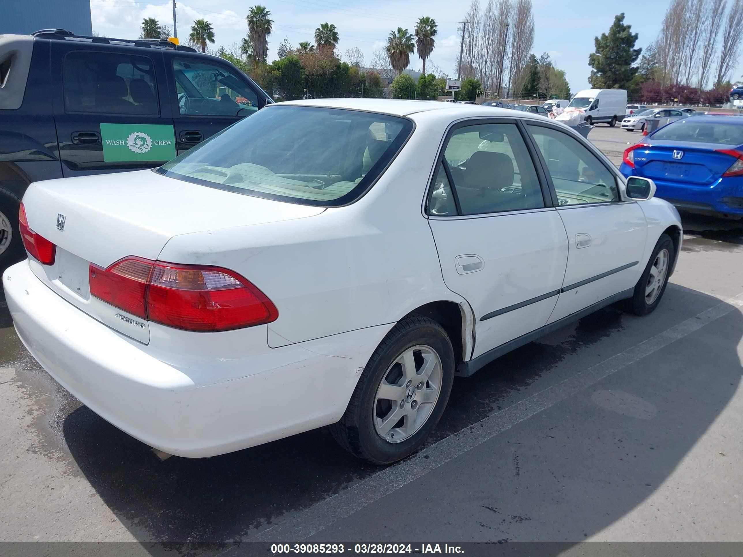 Photo 3 VIN: JHMCG6650XC009996 - HONDA ACCORD 