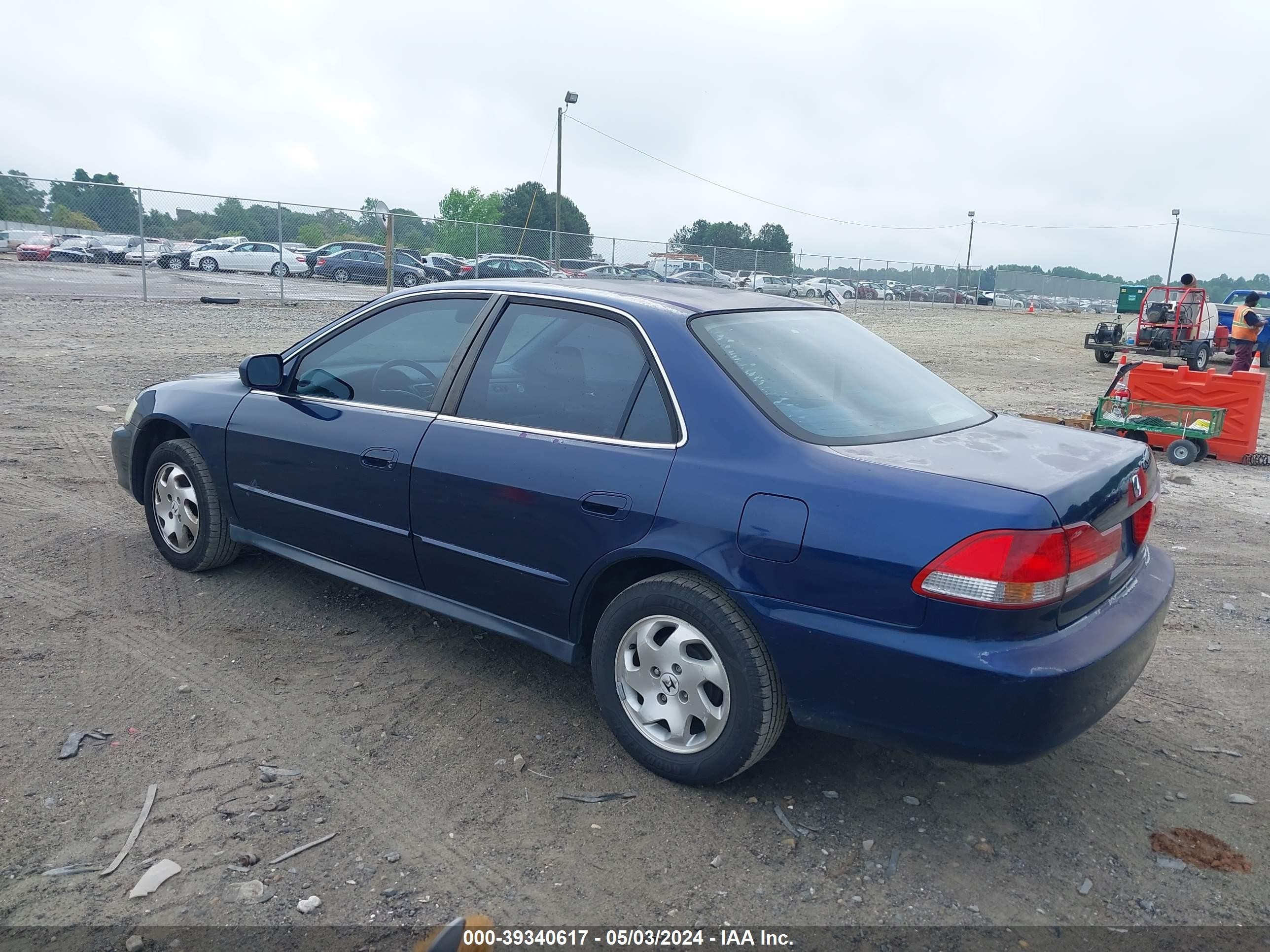 Photo 2 VIN: JHMCG66521C012065 - HONDA ACCORD 