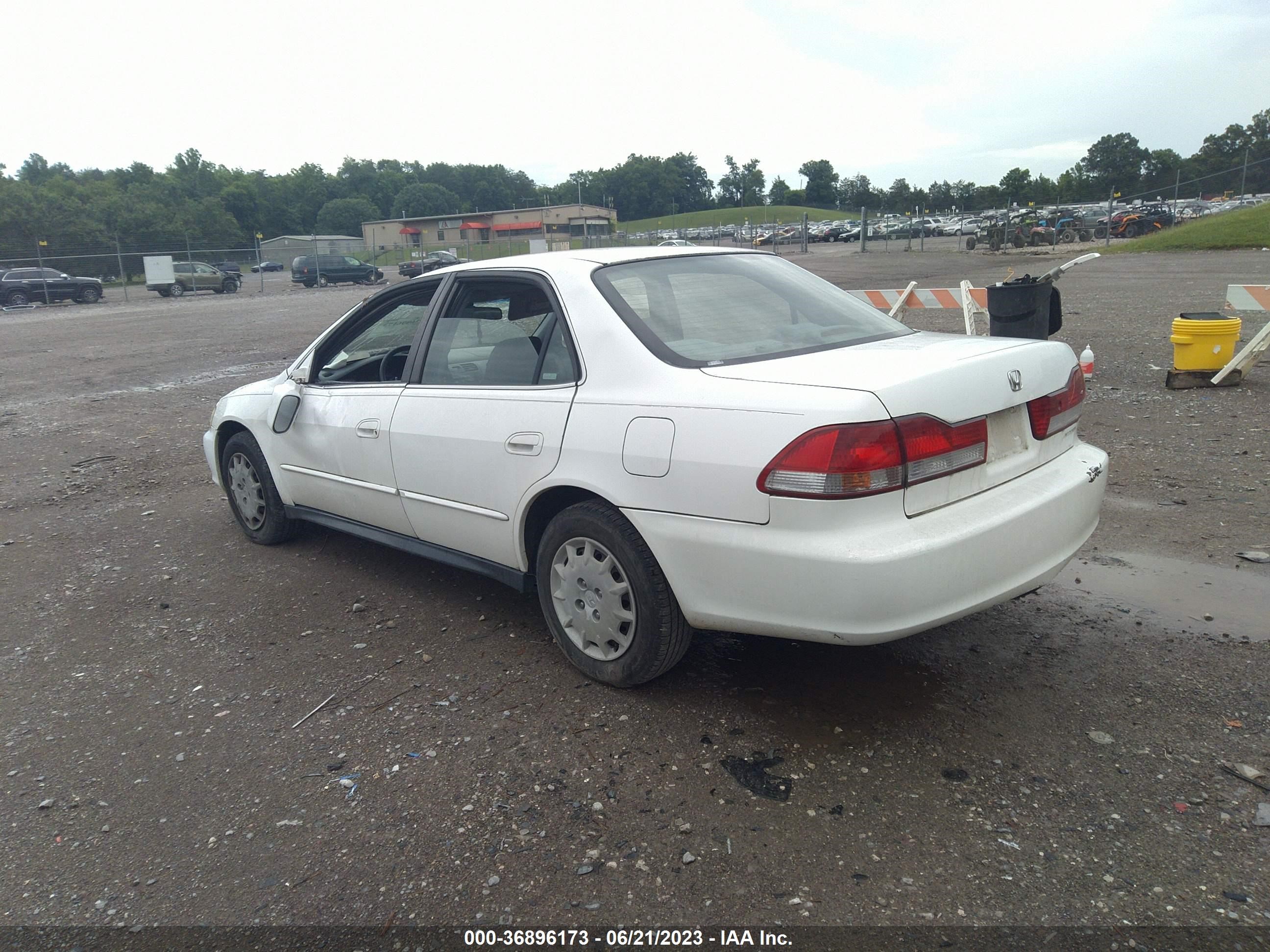 Photo 2 VIN: JHMCG66531C004590 - HONDA ACCORD 