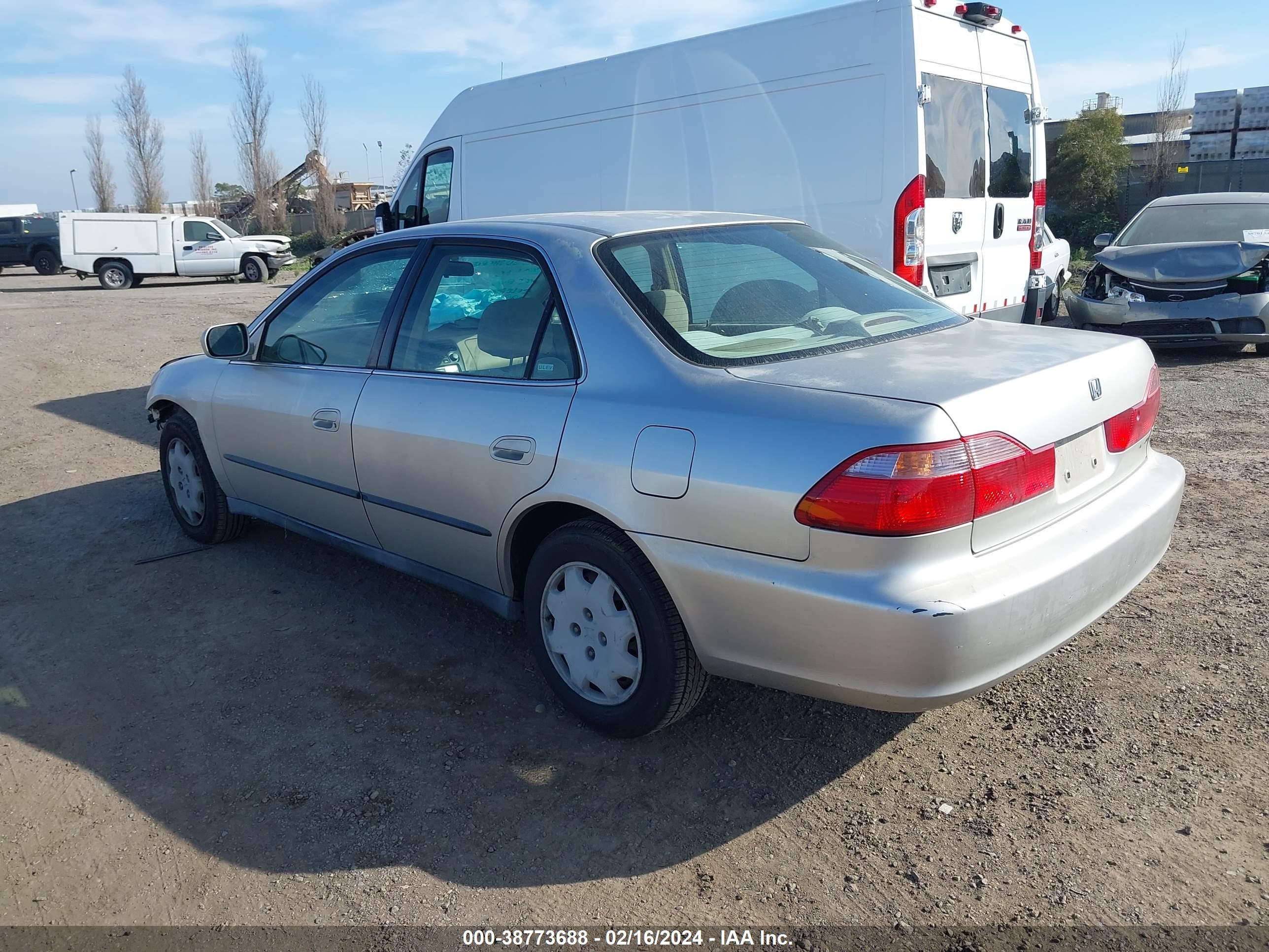 Photo 2 VIN: JHMCG6658XC012693 - HONDA ACCORD 