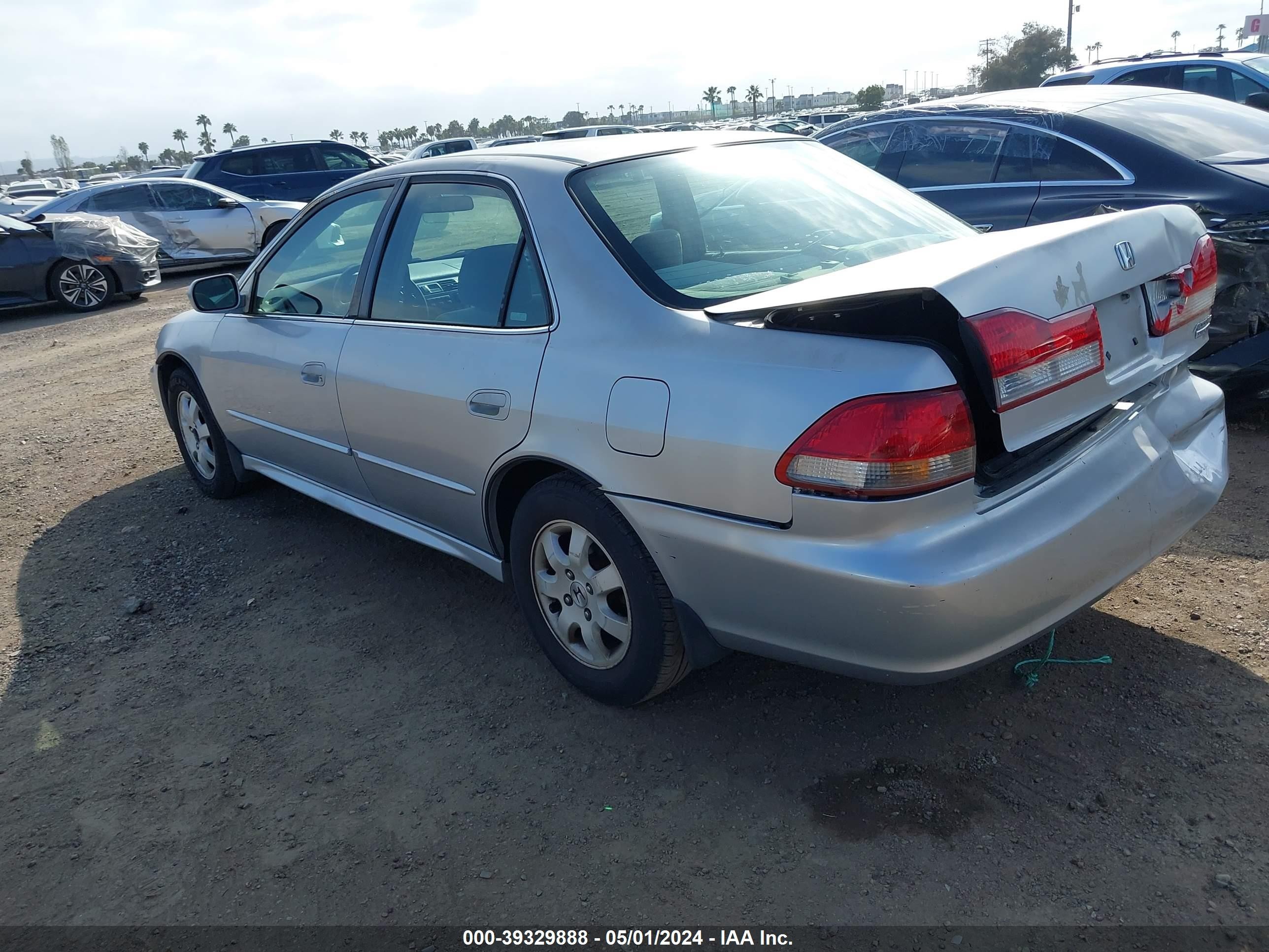 Photo 2 VIN: JHMCG66821C025666 - HONDA ACCORD 