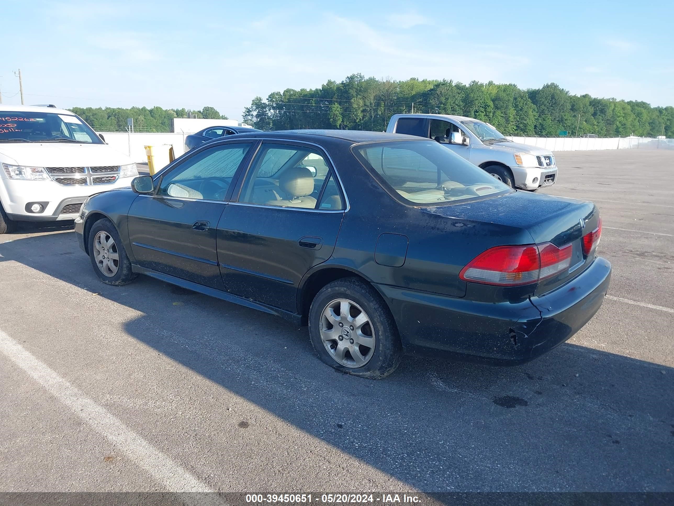 Photo 2 VIN: JHMCG66851C000230 - HONDA ACCORD 