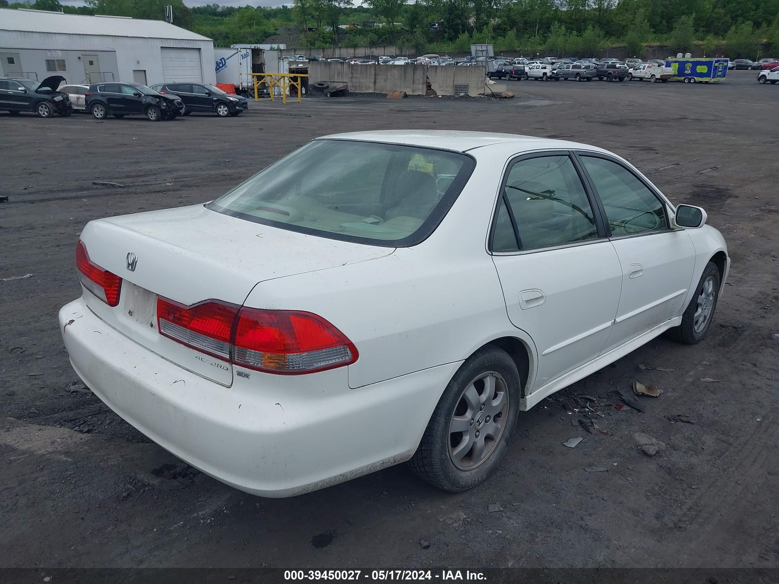 Photo 3 VIN: JHMCG66852C003873 - HONDA ACCORD 