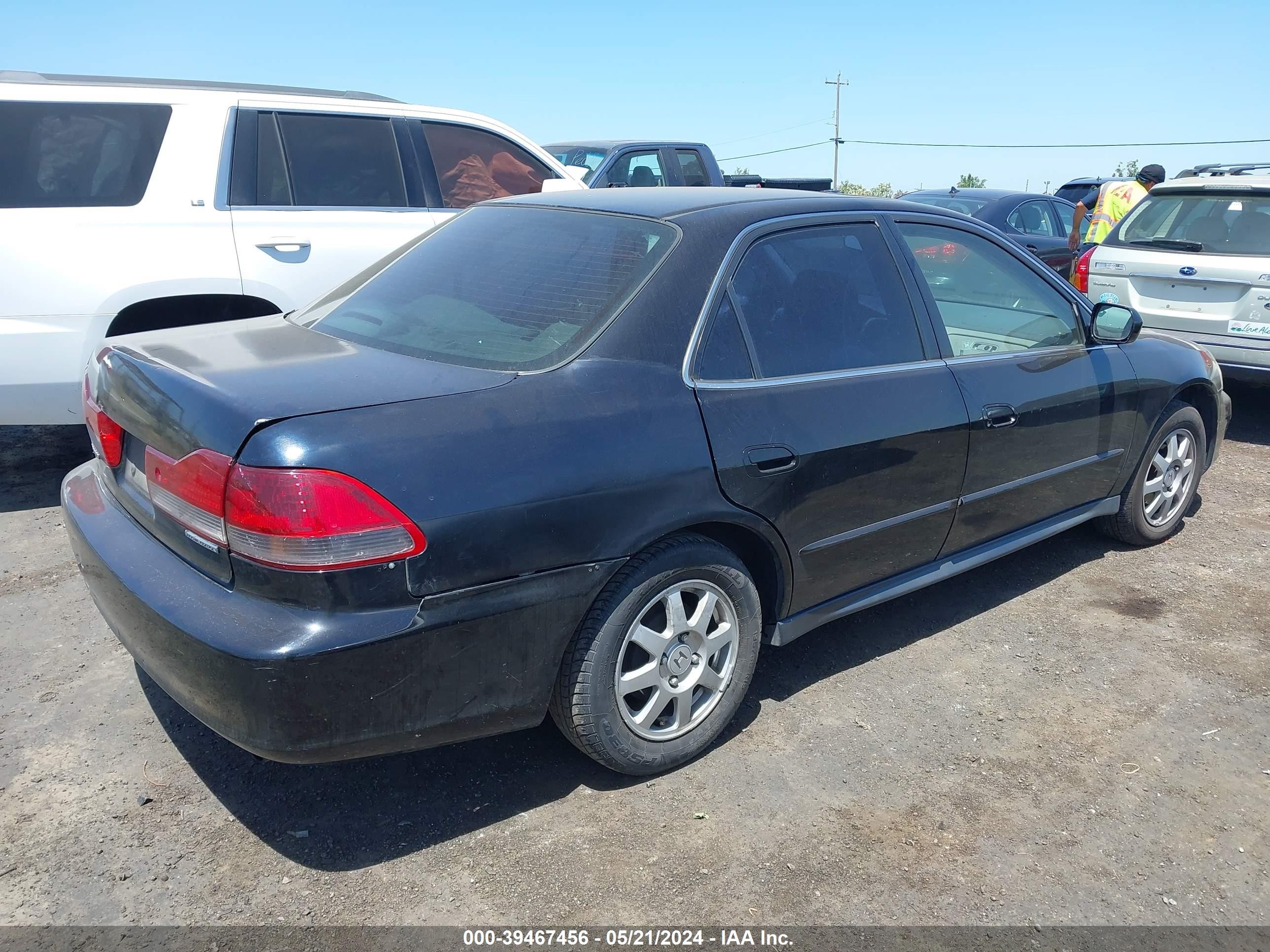 Photo 3 VIN: JHMCG66872C020805 - HONDA ACCORD 