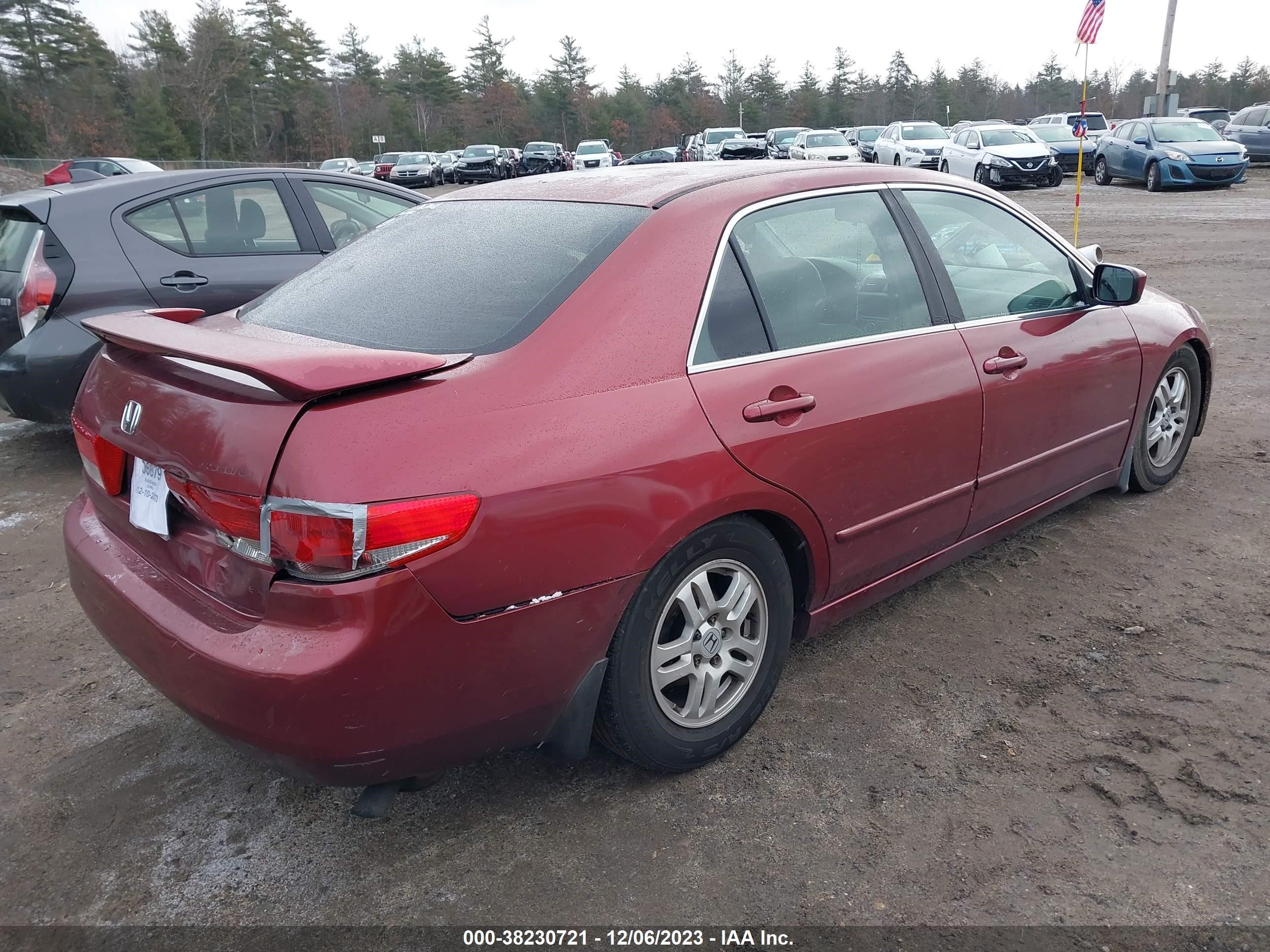 Photo 3 VIN: JHMCM556X3C060638 - HONDA ACCORD 