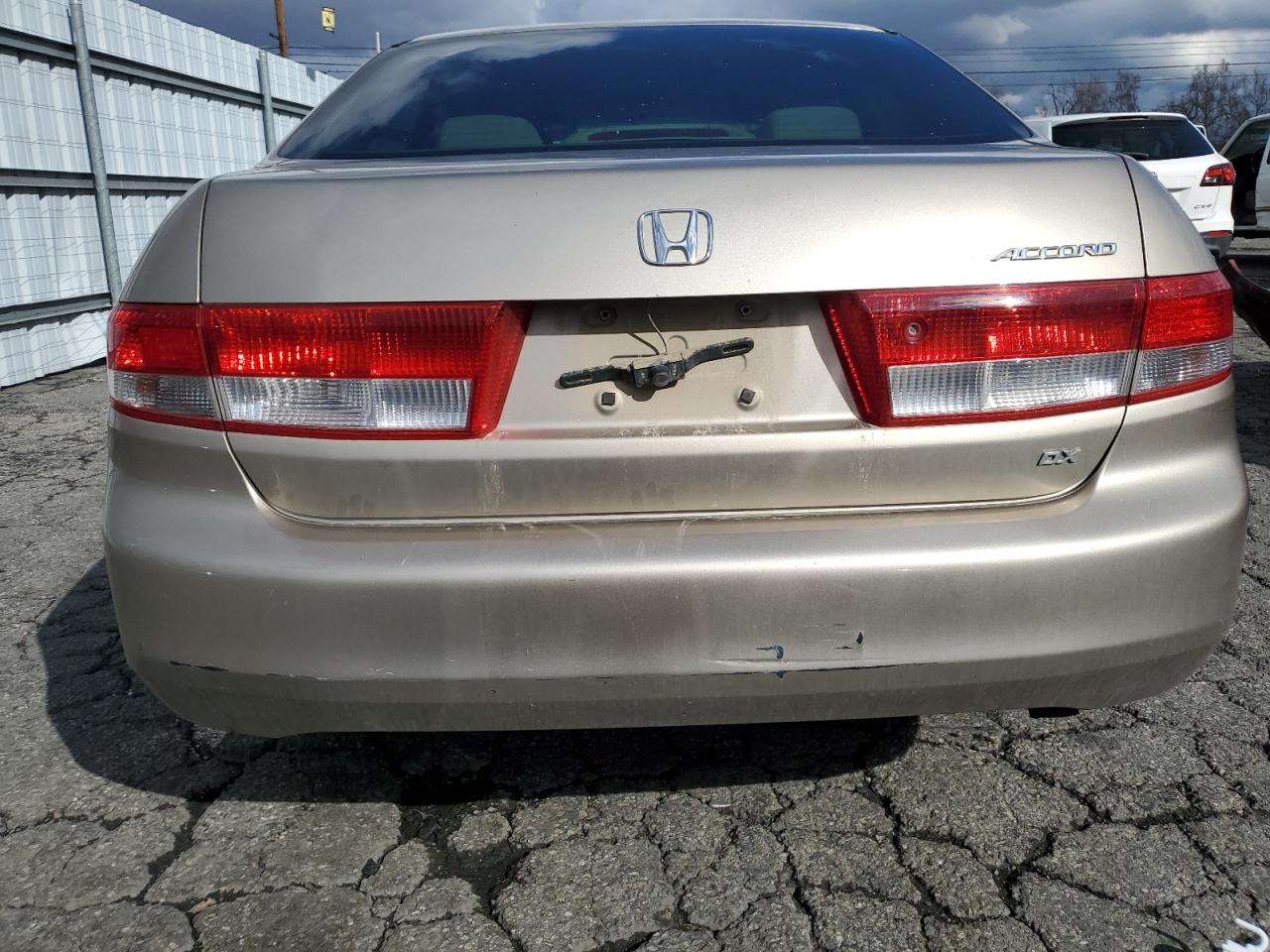 Photo 5 VIN: JHMCM56183C075979 - HONDA ACCORD 