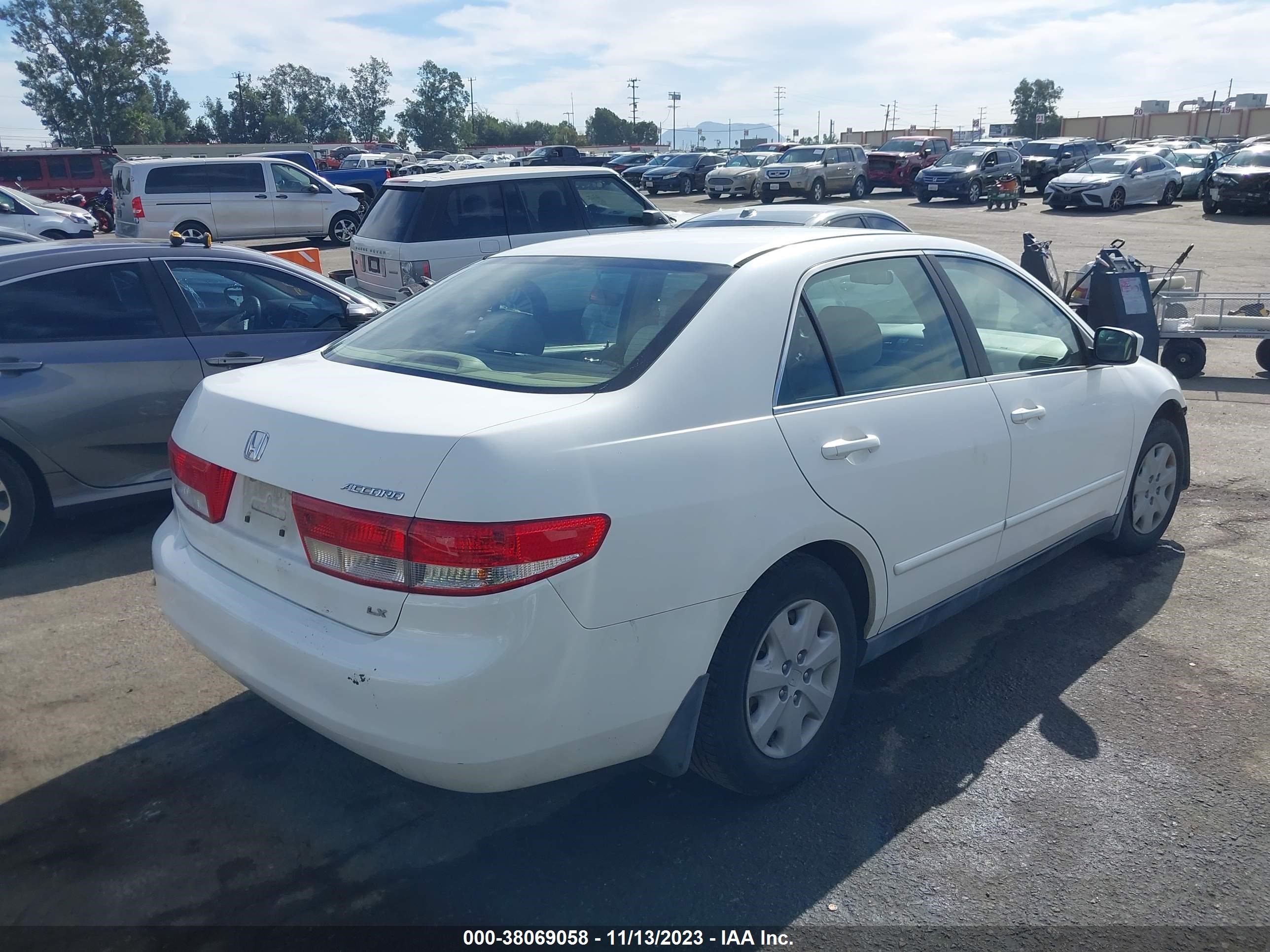 Photo 3 VIN: JHMCM56324C021466 - HONDA ACCORD 