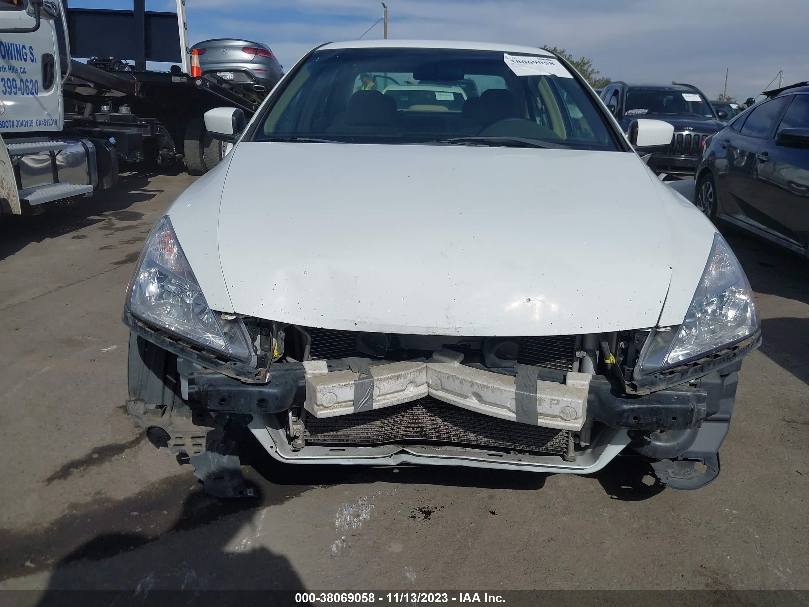 Photo 5 VIN: JHMCM56324C021466 - HONDA ACCORD 