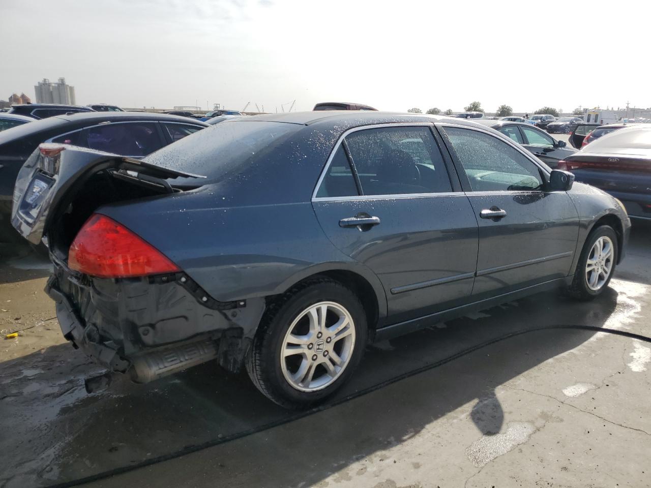 Photo 2 VIN: JHMCM56327C016448 - HONDA ACCORD 