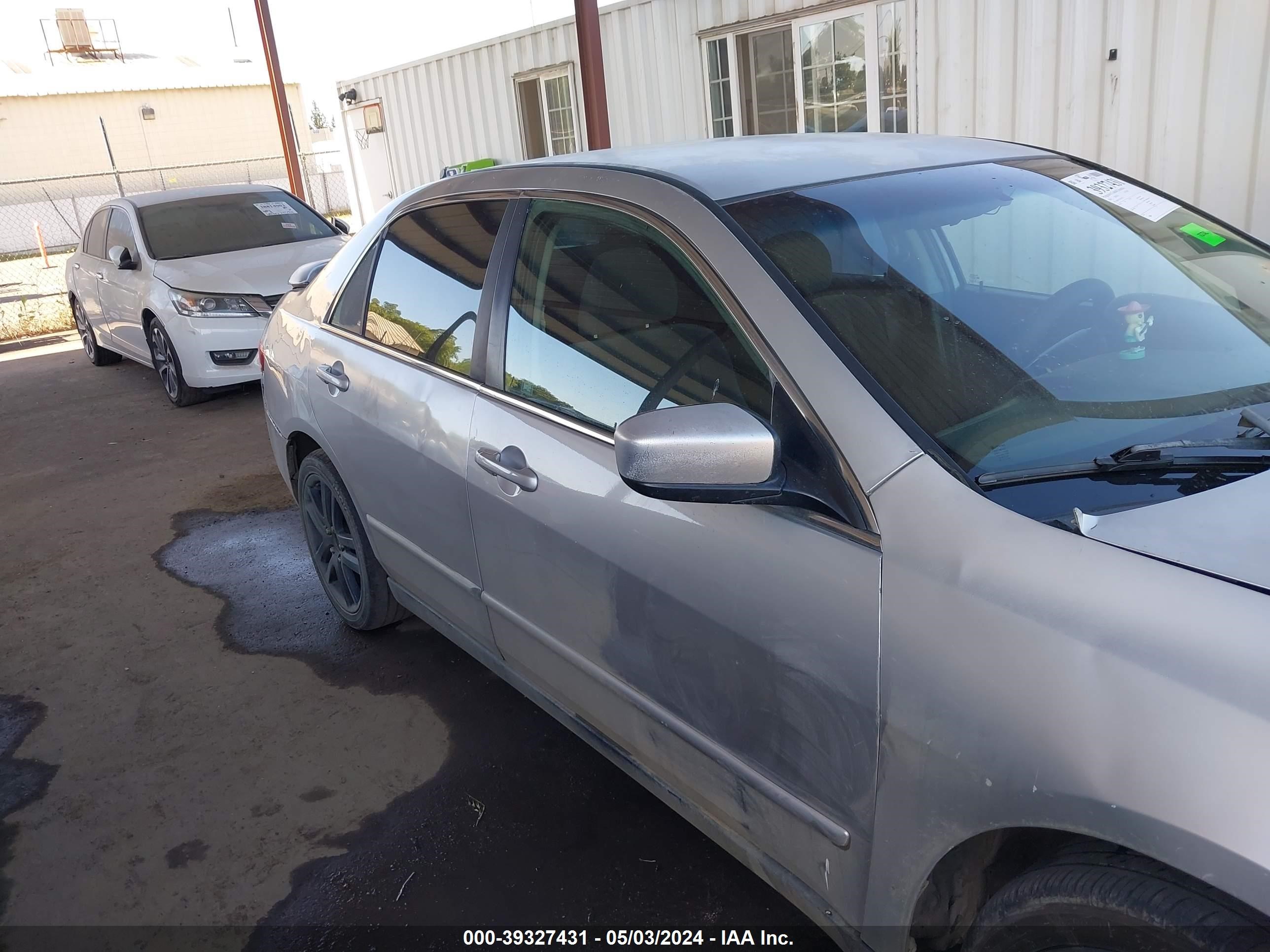 Photo 13 VIN: JHMCM56334C037725 - HONDA ACCORD 