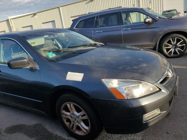 Photo 11 VIN: JHMCM56347C011817 - HONDA ACCORD SE 