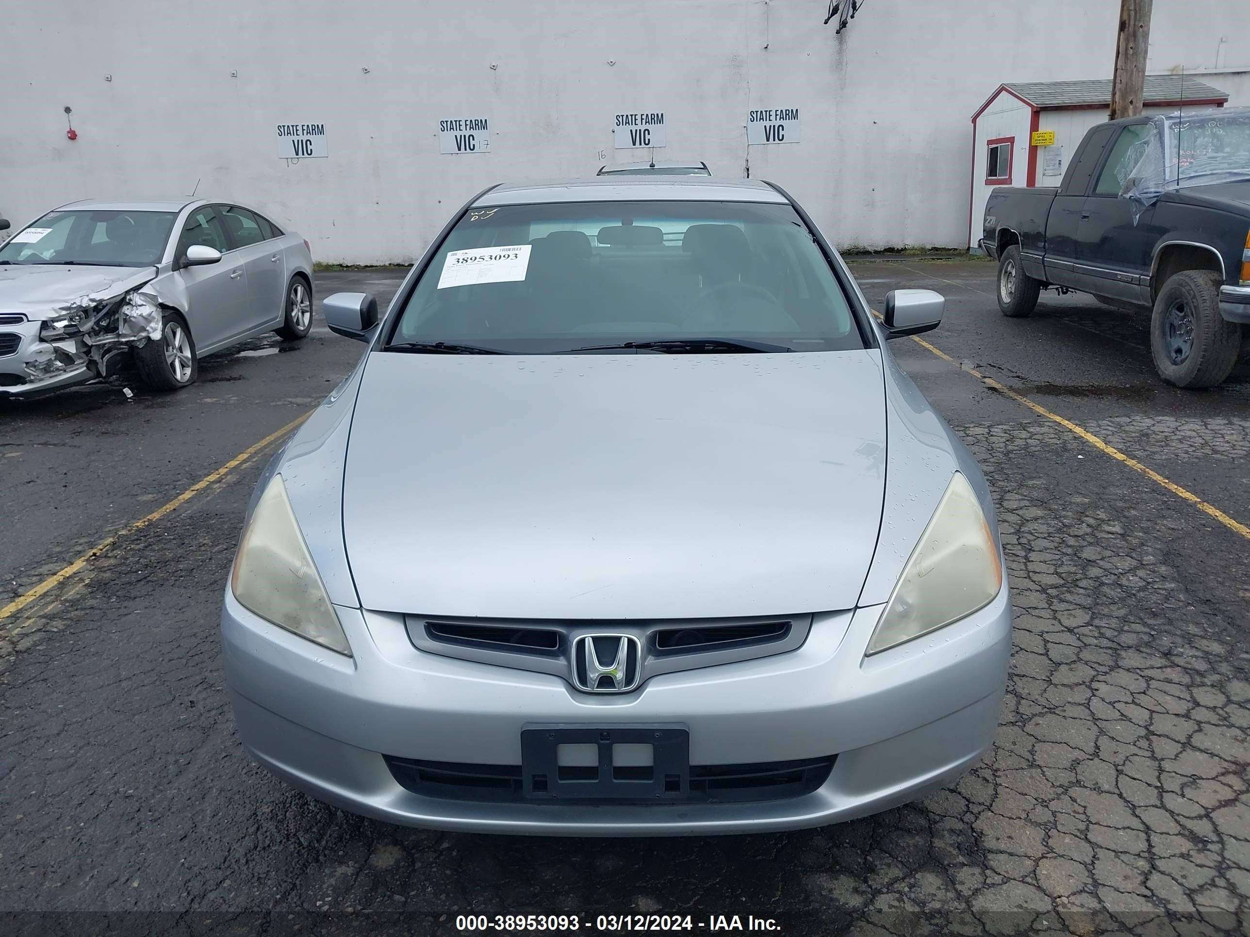 Photo 11 VIN: JHMCM56363C049527 - HONDA ACCORD 