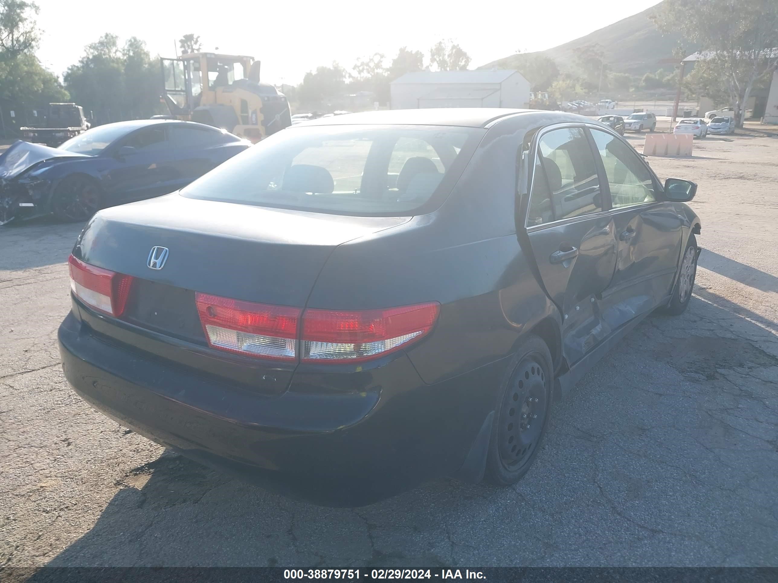 Photo 3 VIN: JHMCM56363C075058 - HONDA ACCORD 