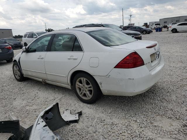 Photo 1 VIN: JHMCM56367C018817 - HONDA ACCORD LX 