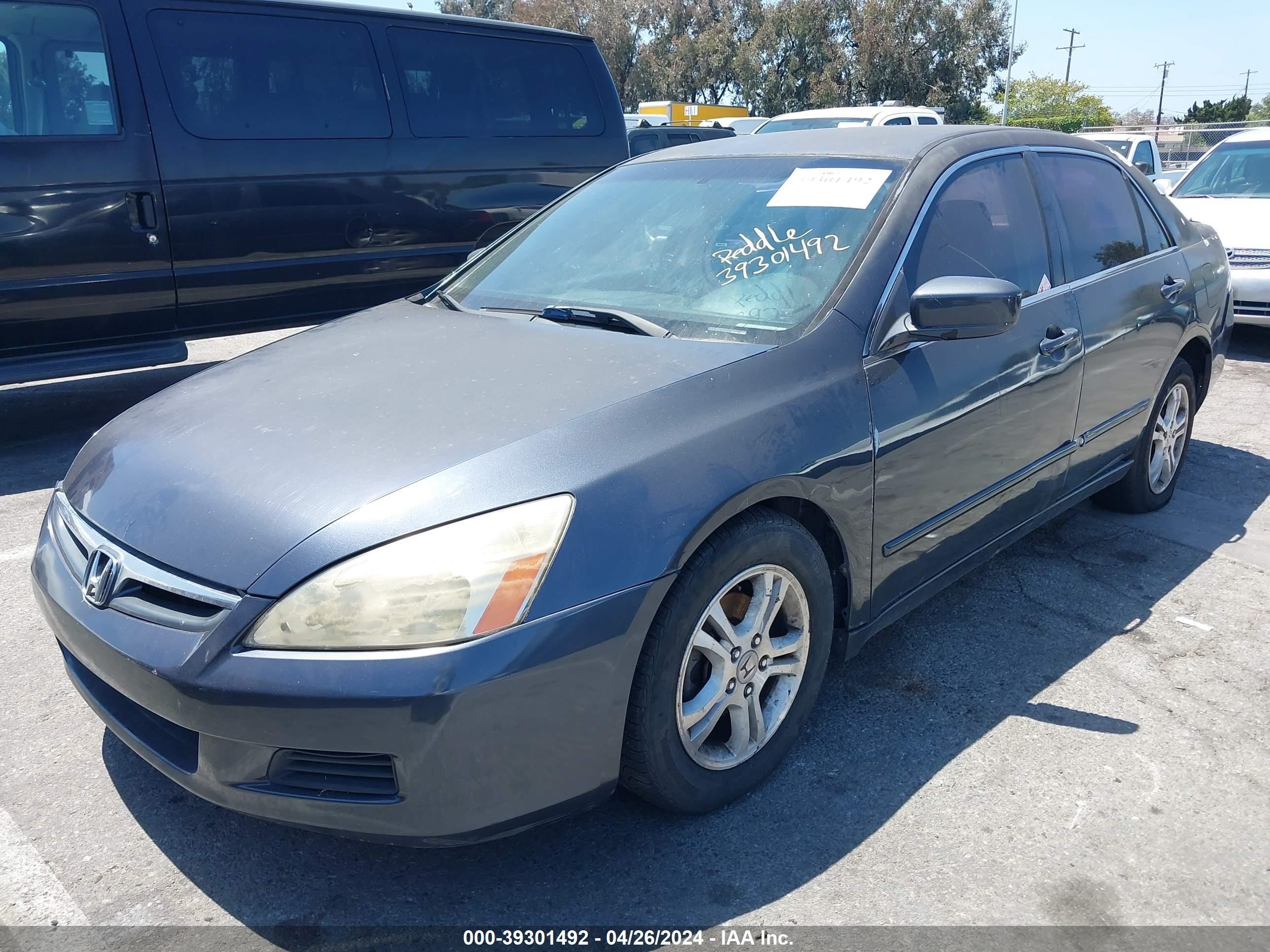 Photo 1 VIN: JHMCM56367C024164 - HONDA ACCORD 