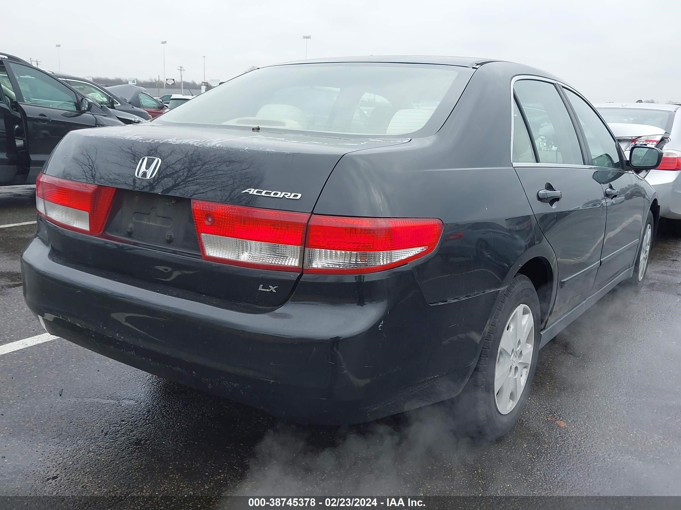 Photo 3 VIN: JHMCM56374C004338 - HONDA ACCORD 