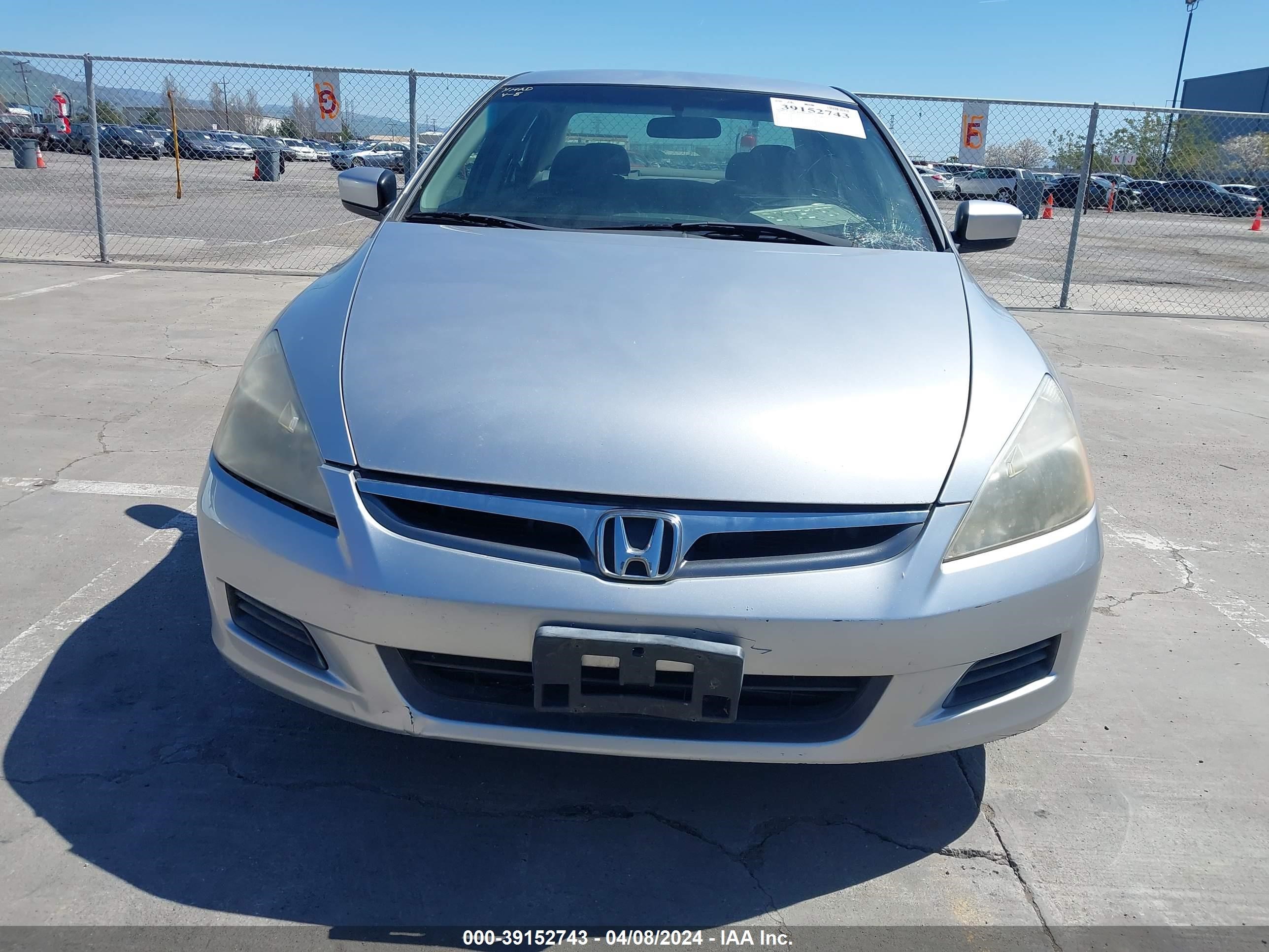 Photo 11 VIN: JHMCM56377C024691 - HONDA ACCORD 