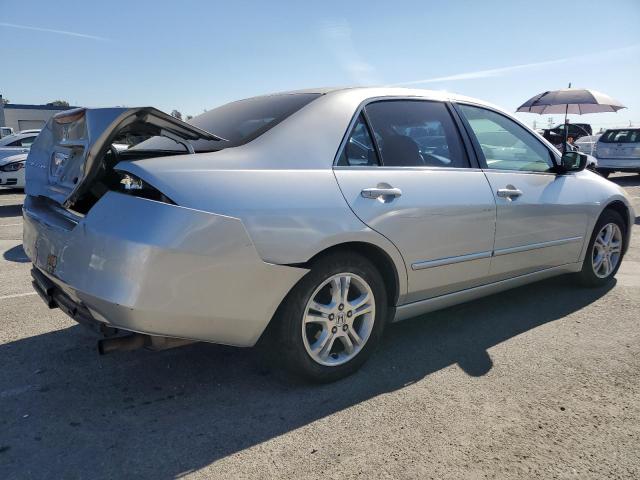 Photo 2 VIN: JHMCM563X7C006752 - HONDA ACCORD SE 