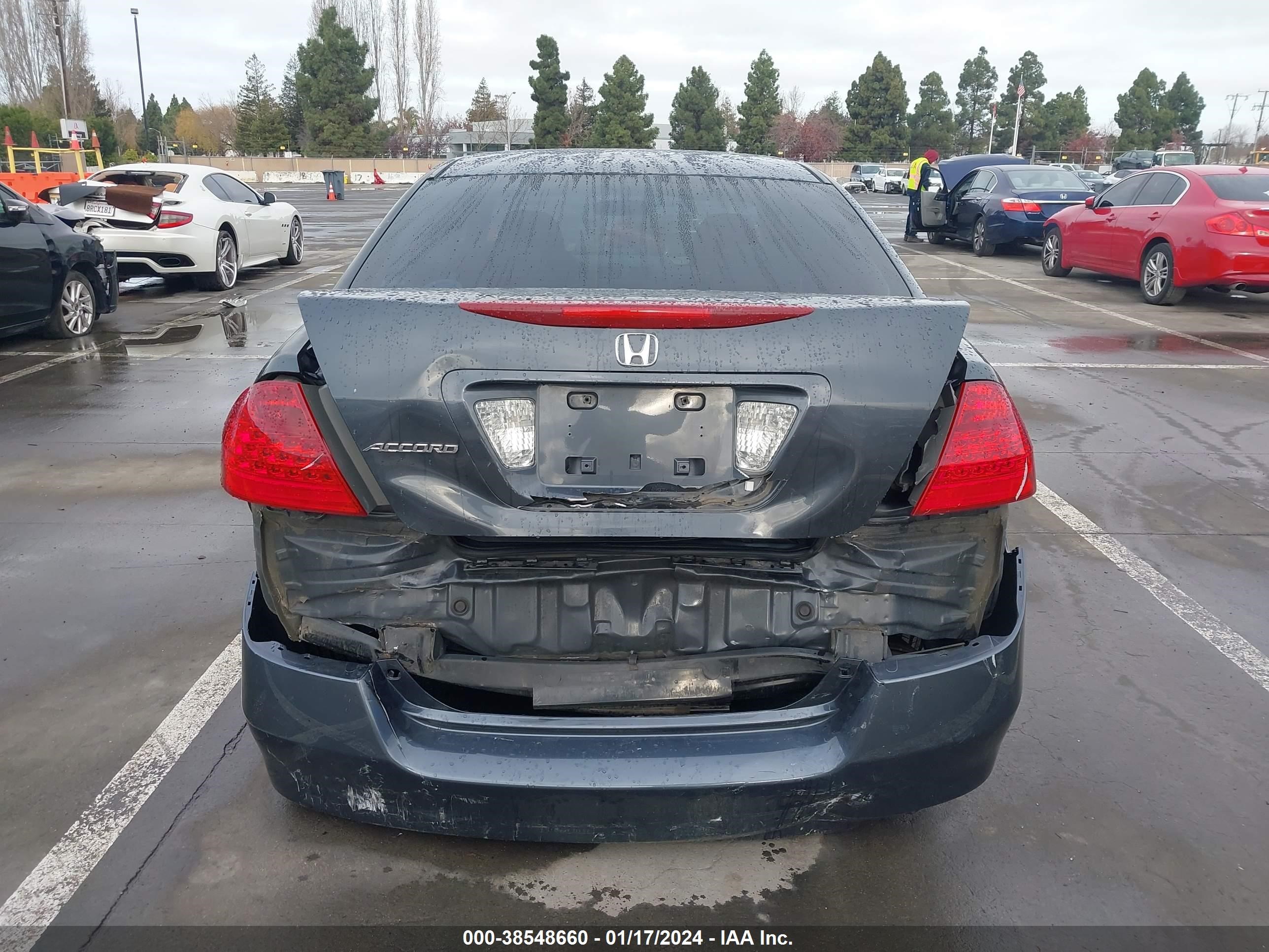 Photo 15 VIN: JHMCM563X7C024703 - HONDA ACCORD 