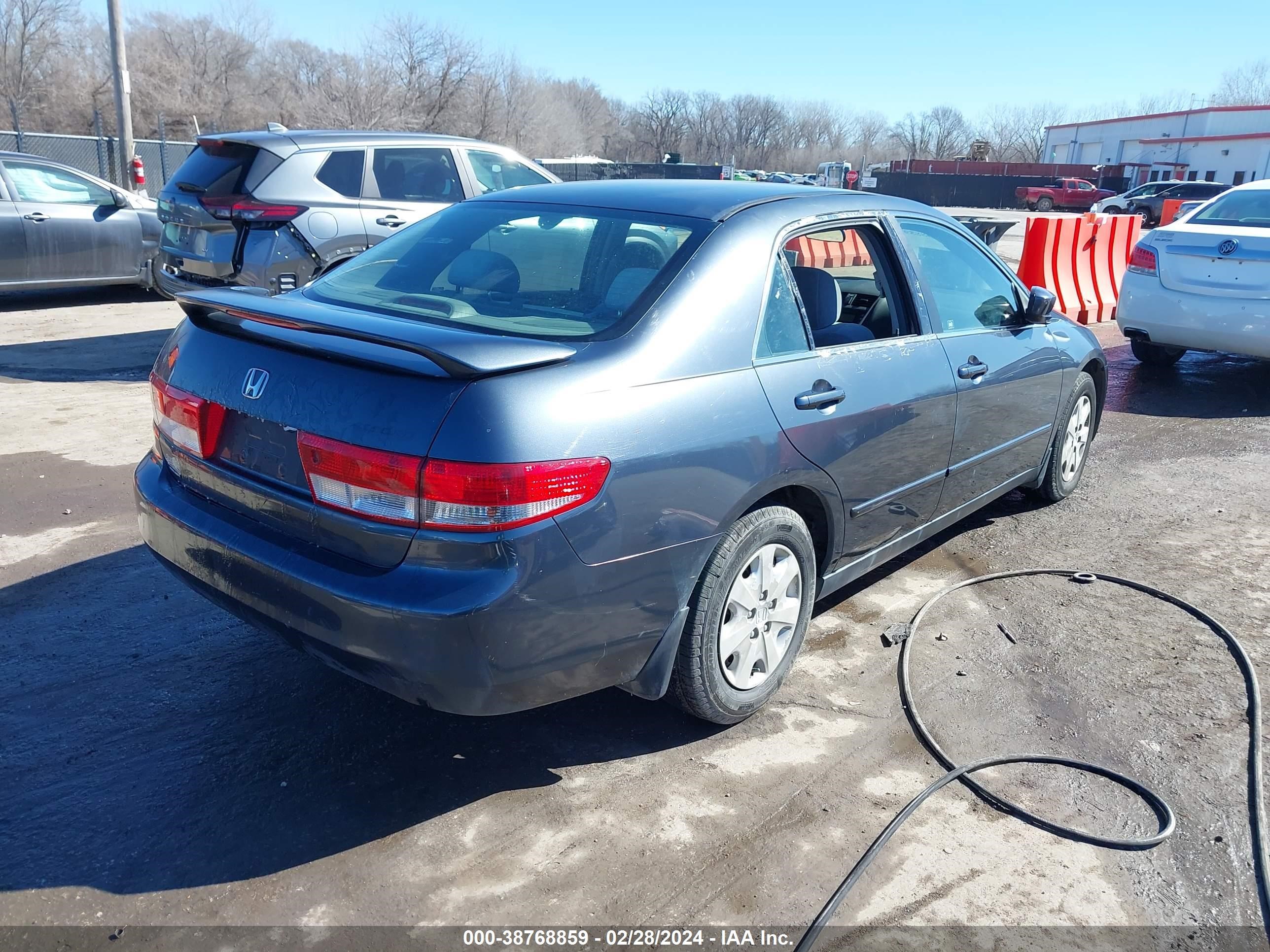 Photo 3 VIN: JHMCM56404C015934 - HONDA ACCORD 