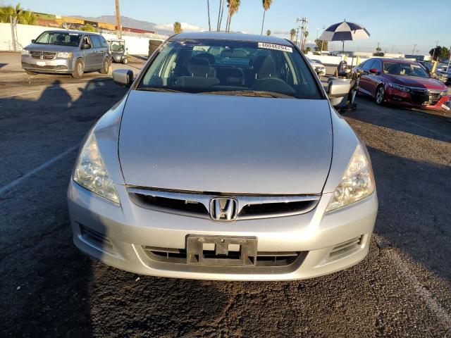 Photo 4 VIN: JHMCM56417C000850 - HONDA ACCORD 