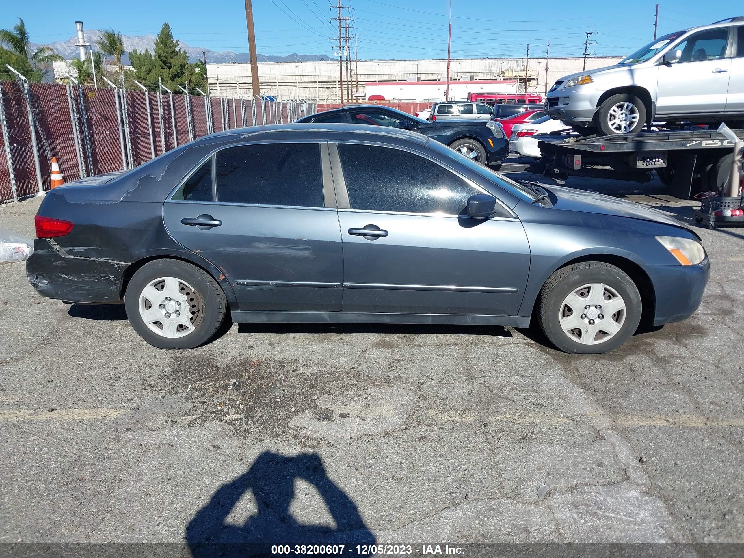 Photo 12 VIN: JHMCM56435C004363 - HONDA ACCORD 