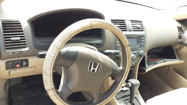 Photo 13 VIN: JHMCM56543C403451 - HONDA ACCORD 