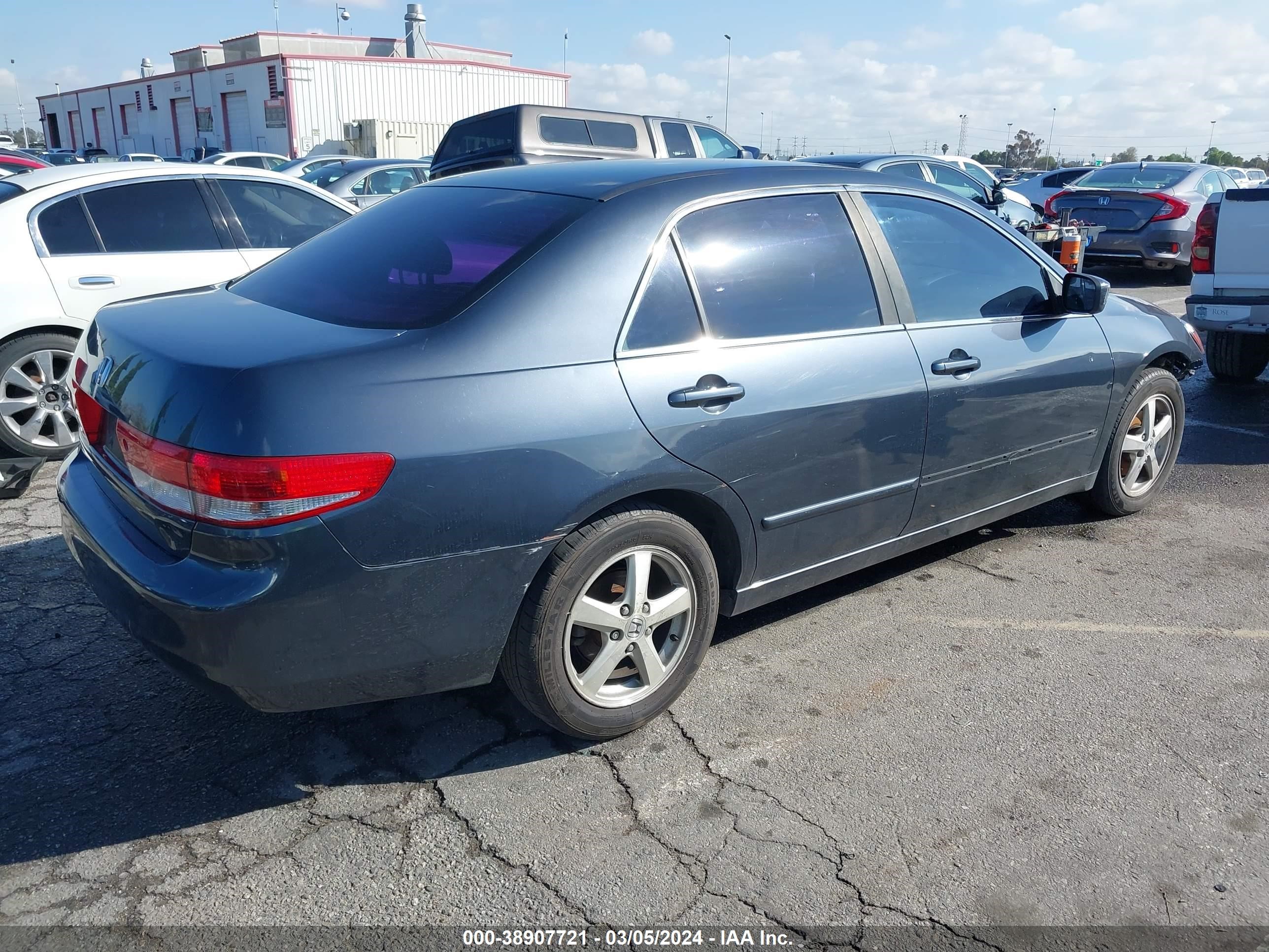 Photo 3 VIN: JHMCM56613C064706 - HONDA ACCORD 