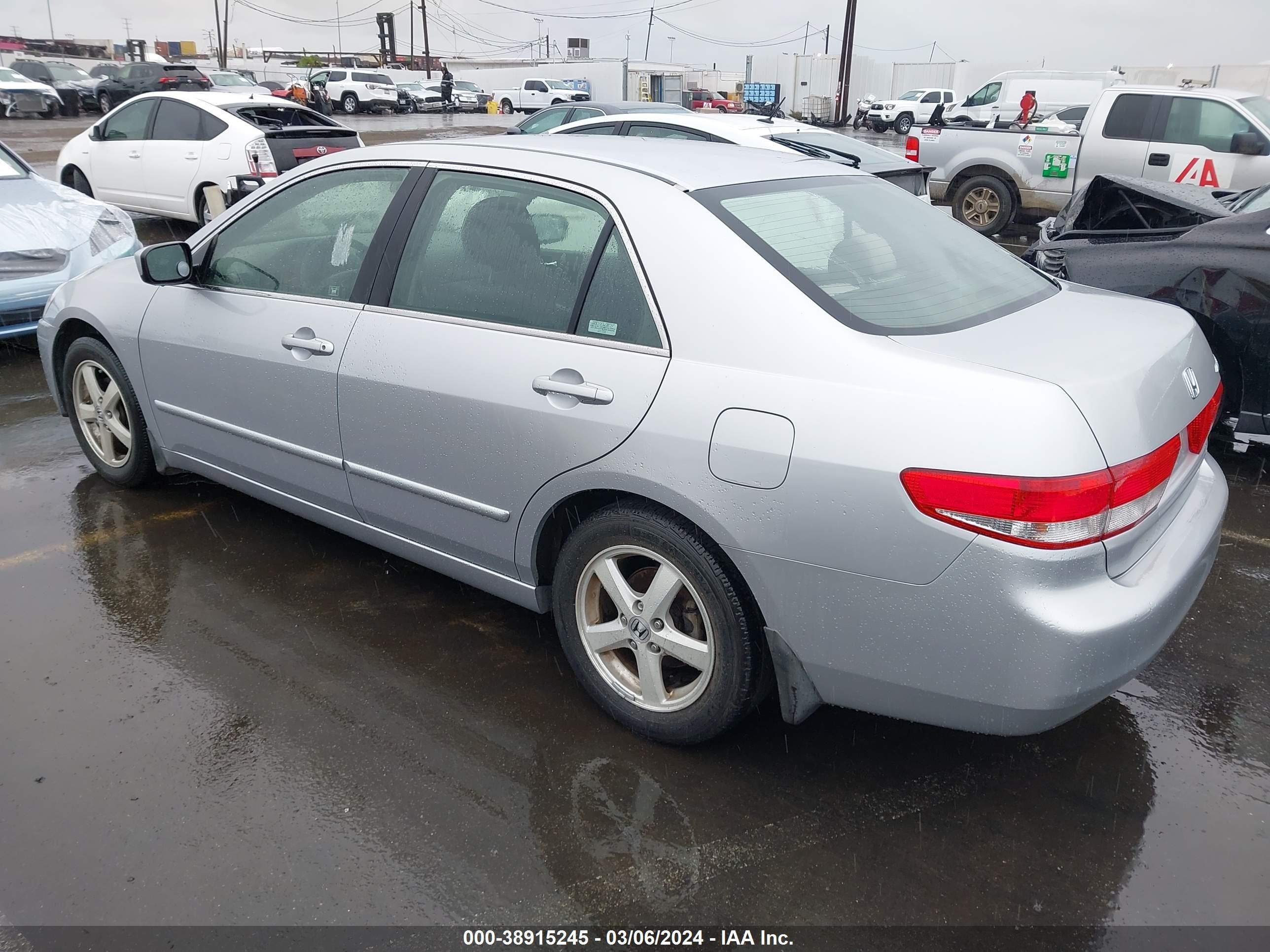 Photo 2 VIN: JHMCM56613C079576 - HONDA ACCORD 