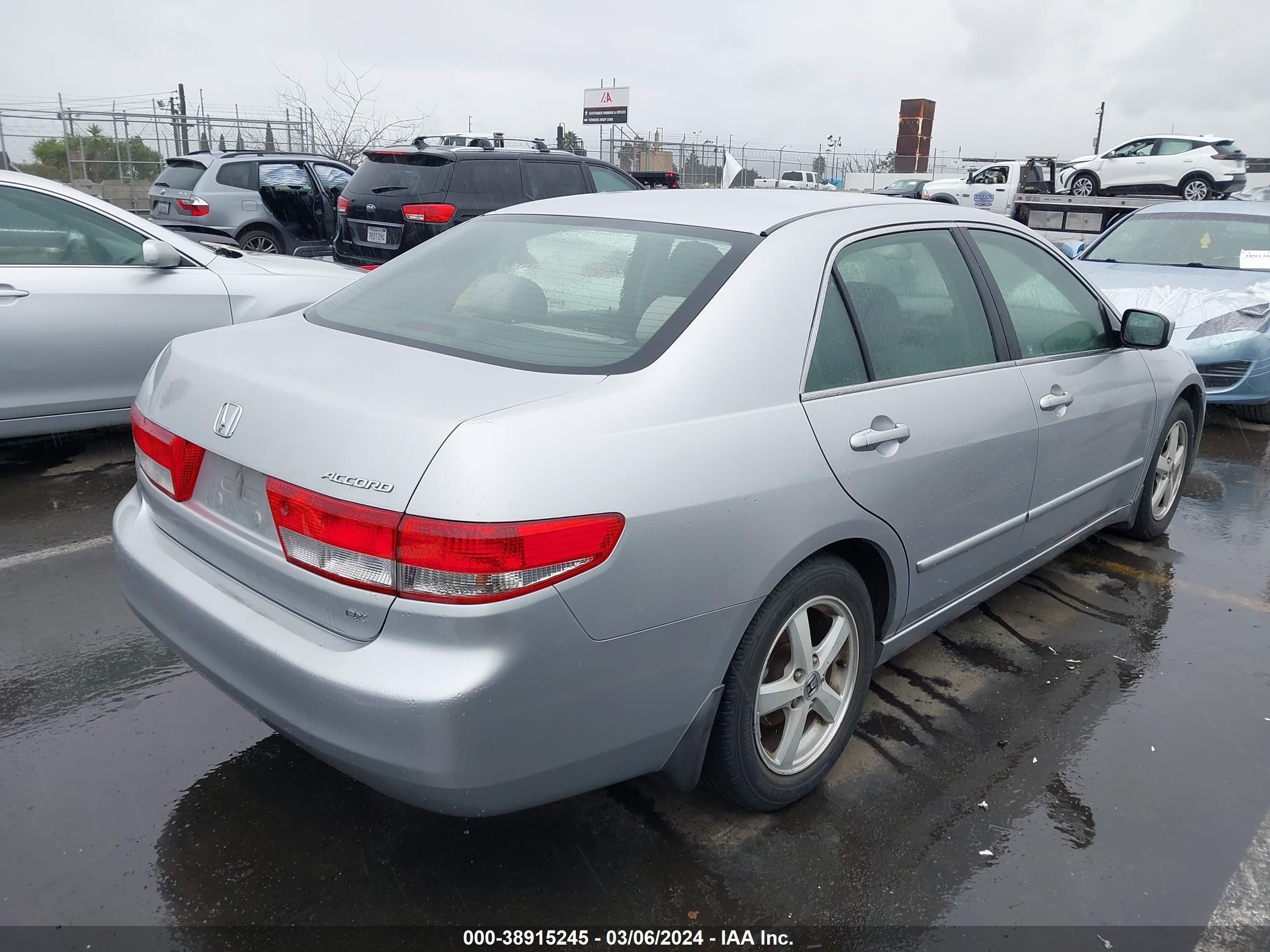 Photo 3 VIN: JHMCM56613C079576 - HONDA ACCORD 