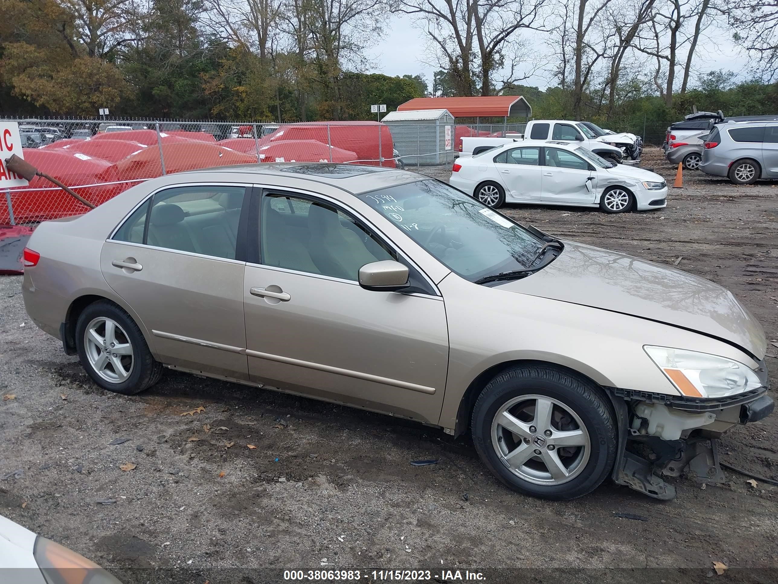 Photo 13 VIN: JHMCM56633C013594 - HONDA ACCORD 