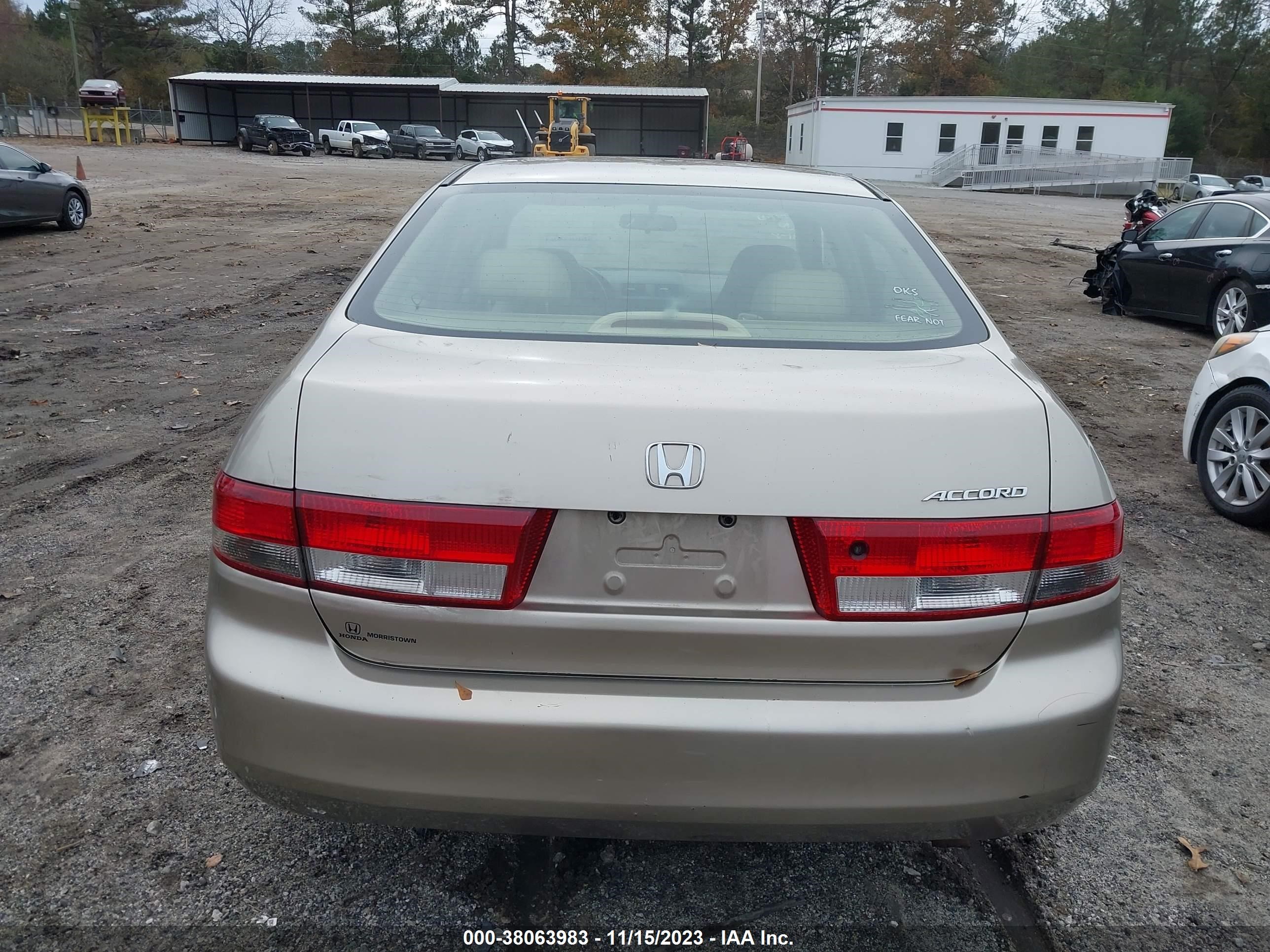 Photo 16 VIN: JHMCM56633C013594 - HONDA ACCORD 