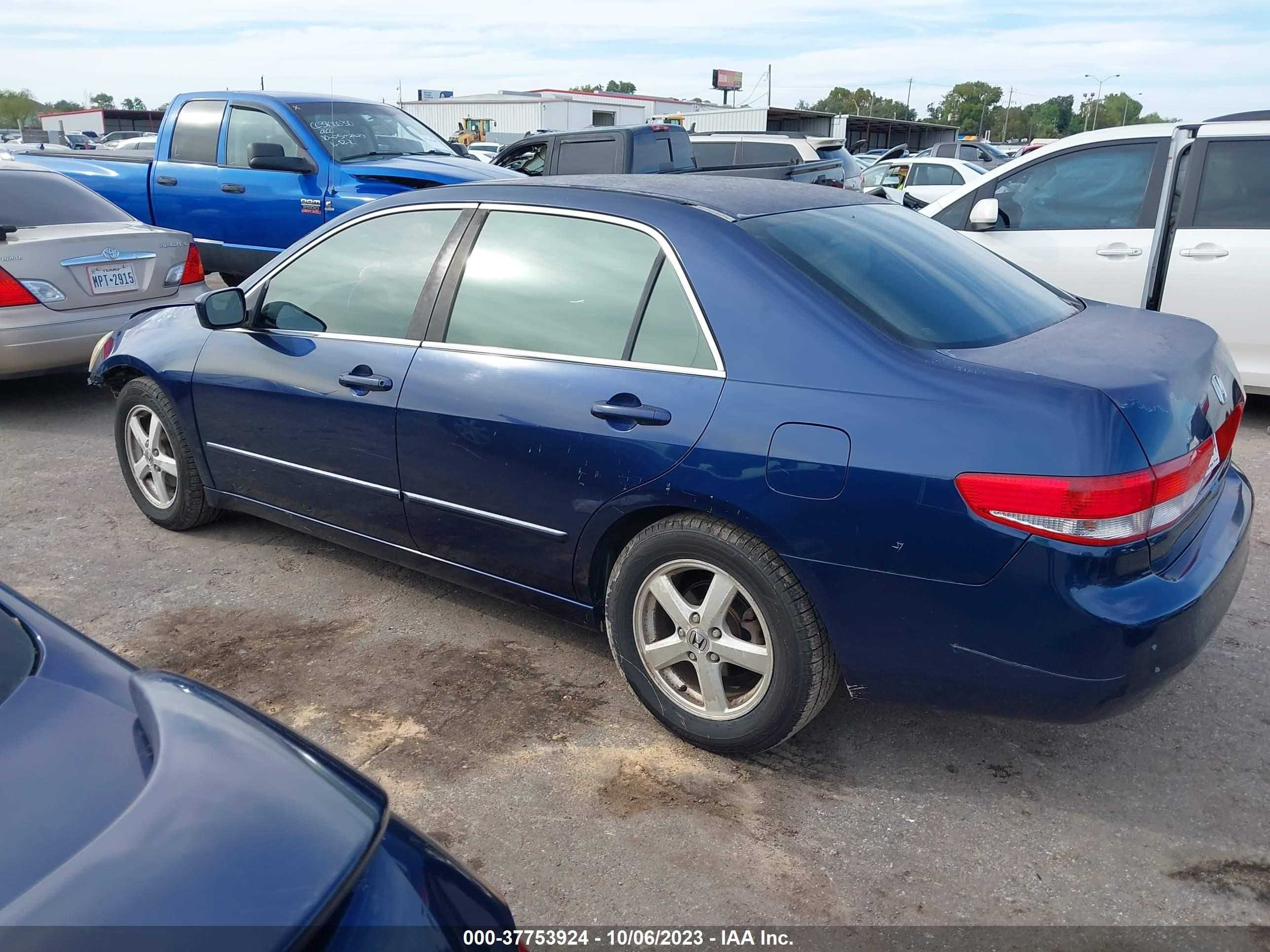 Photo 2 VIN: JHMCM56633C036955 - HONDA ACCORD 