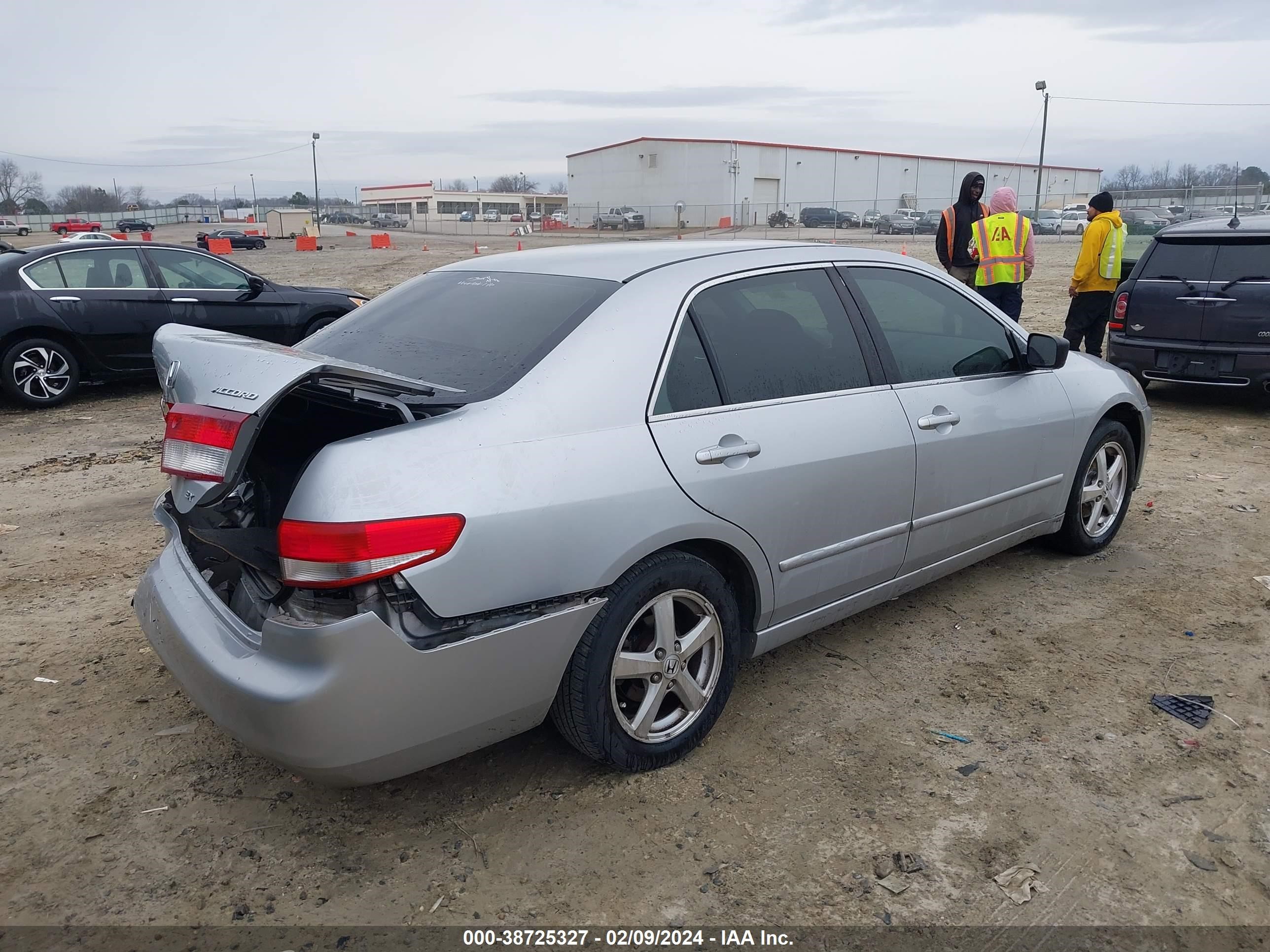 Photo 3 VIN: JHMCM56653C077250 - HONDA ACCORD 