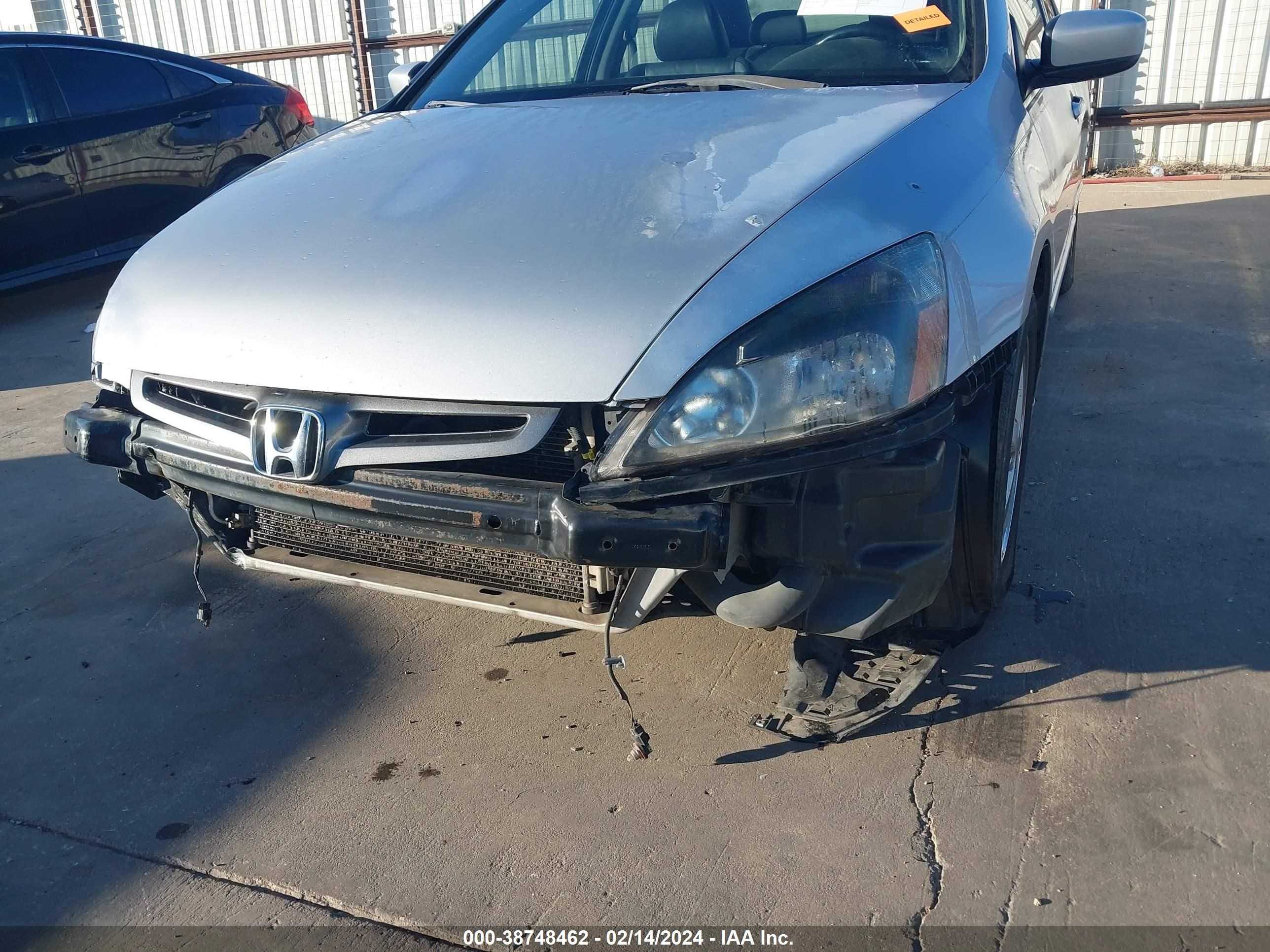 Photo 16 VIN: JHMCM56673C051717 - HONDA ACCORD 