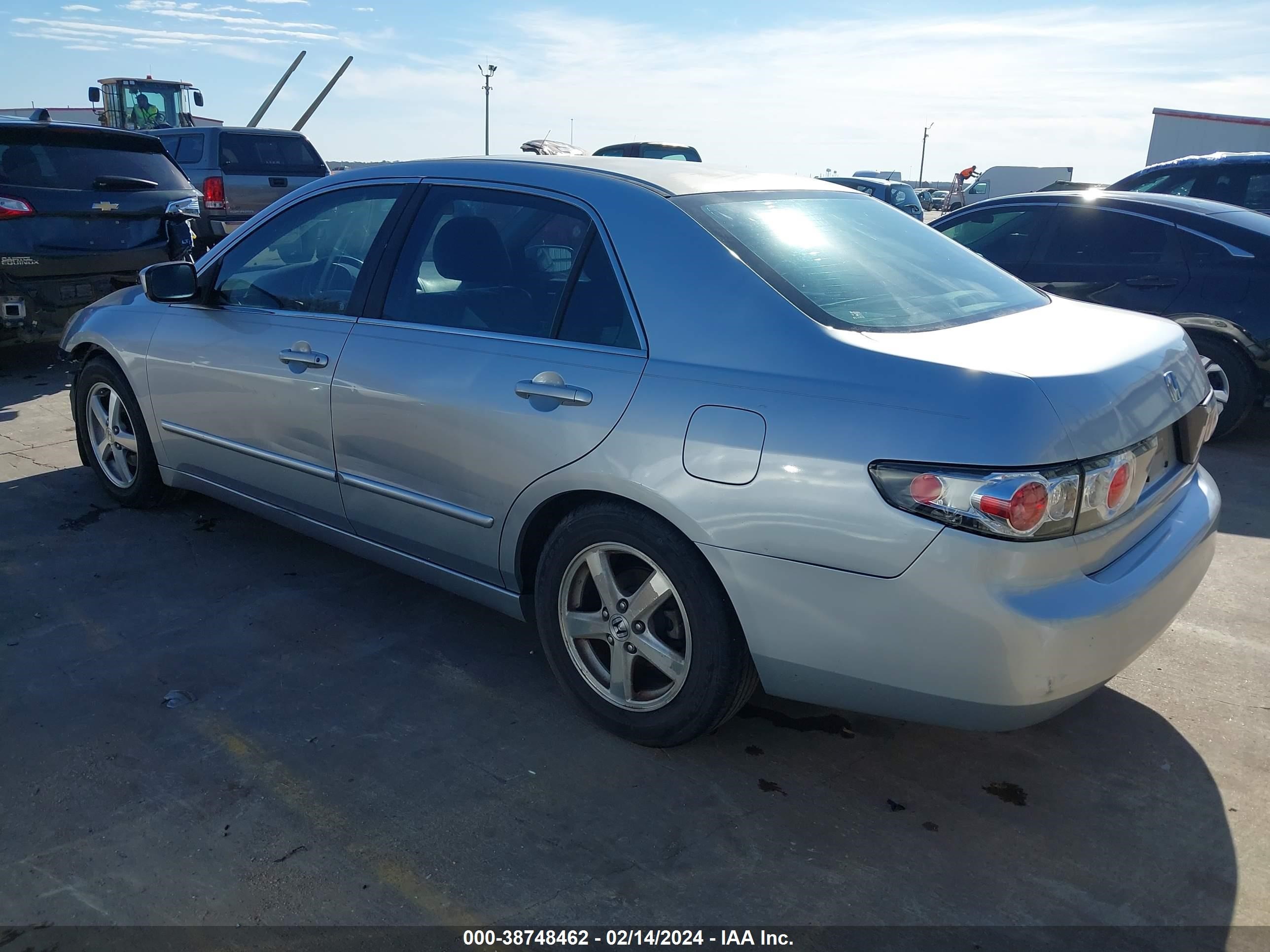 Photo 2 VIN: JHMCM56673C051717 - HONDA ACCORD 