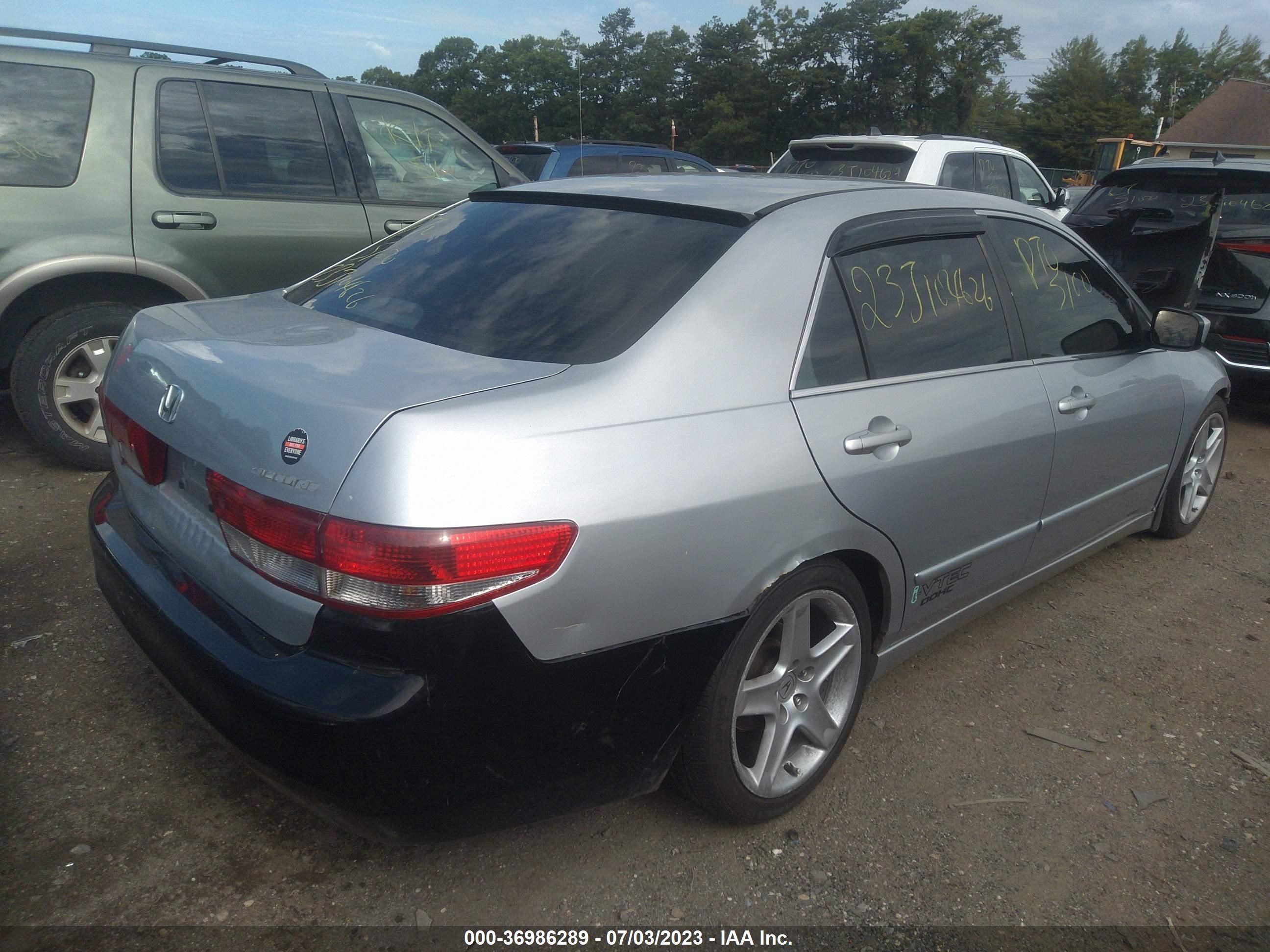 Photo 3 VIN: JHMCM56673C059025 - HONDA ACCORD 